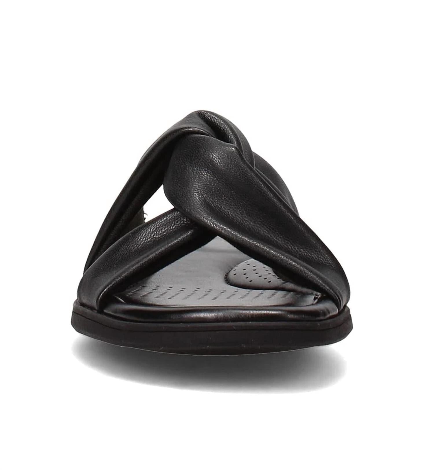 Women's Reyna Twist Flat Sandal In Black Synthetic