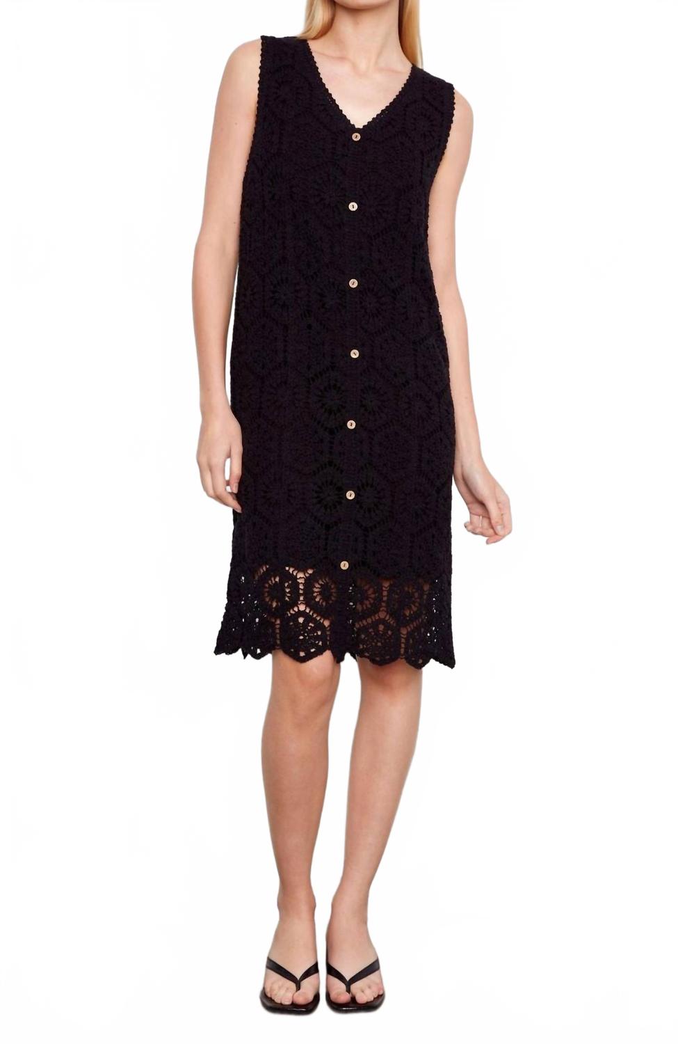 Fully Lined Crochet Sleeveless Buttoned Midi Dress In Black