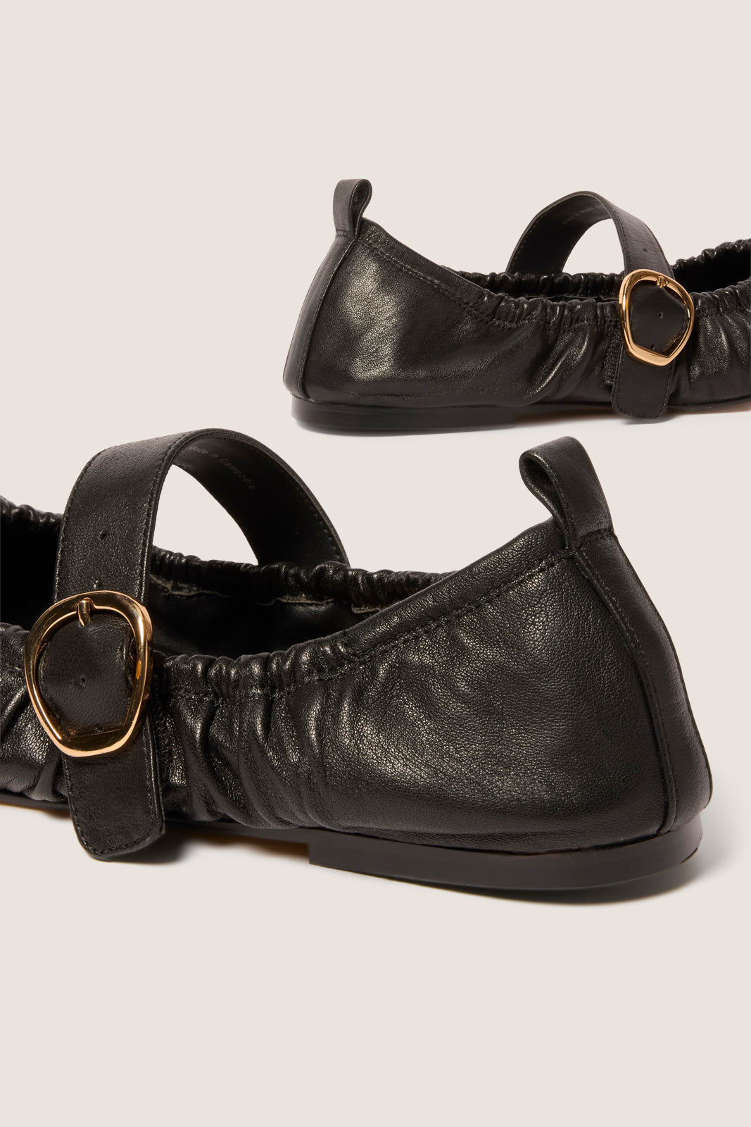 Women's Caely Flat