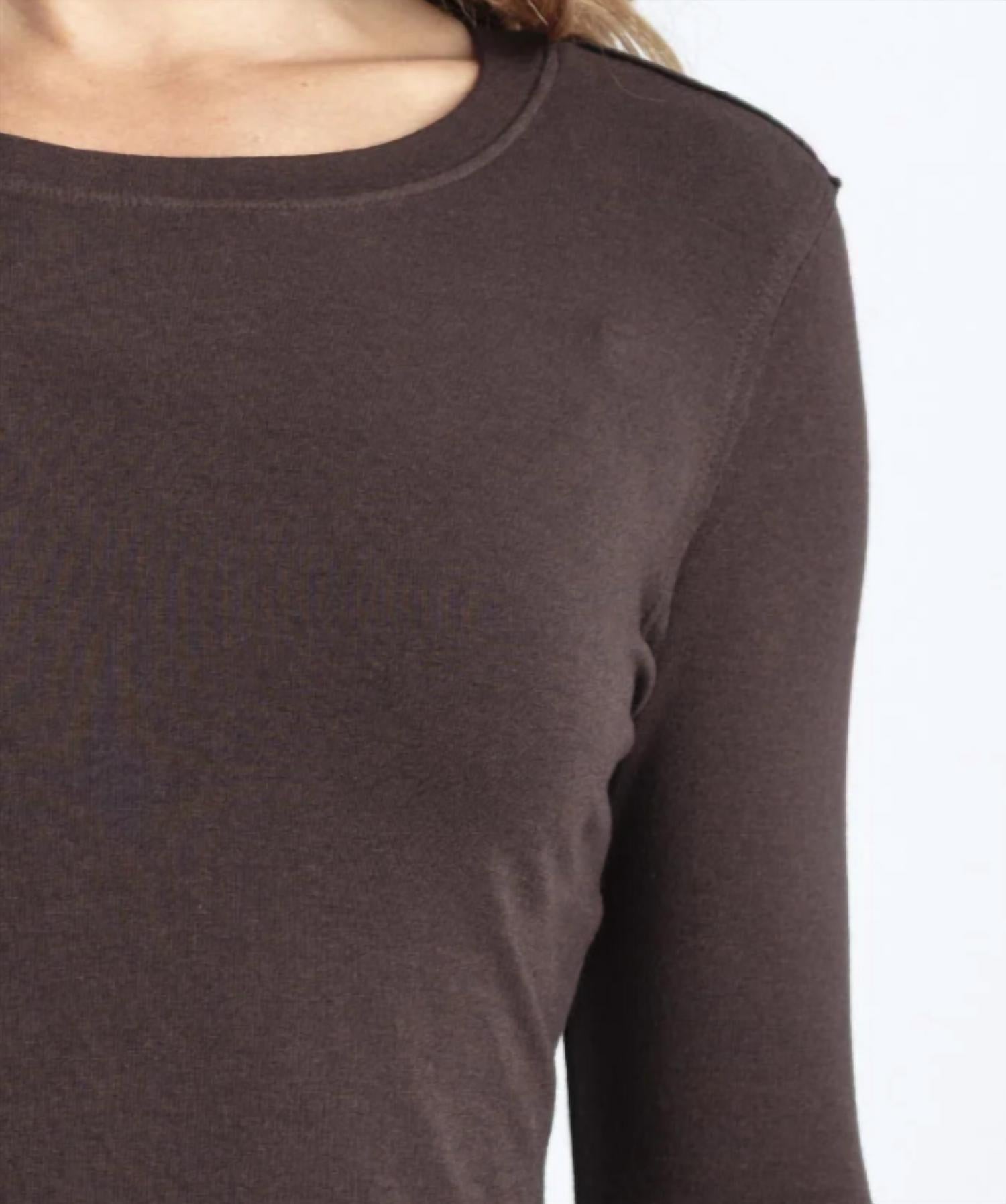 Long Sleeve Scoop Neck Tee In Bark