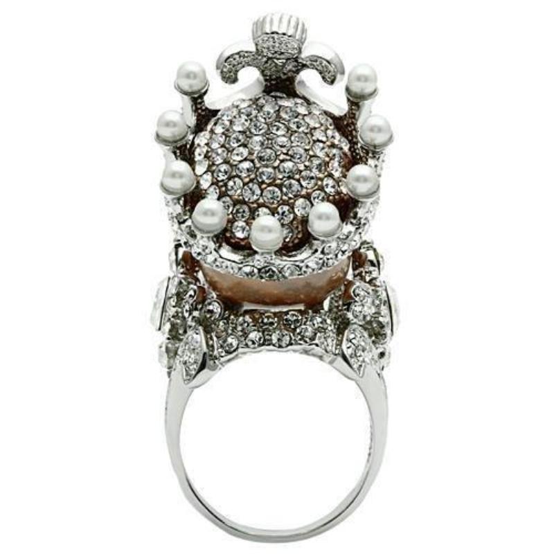 Special Color White Metal Ring with Synthetic Pearl in White