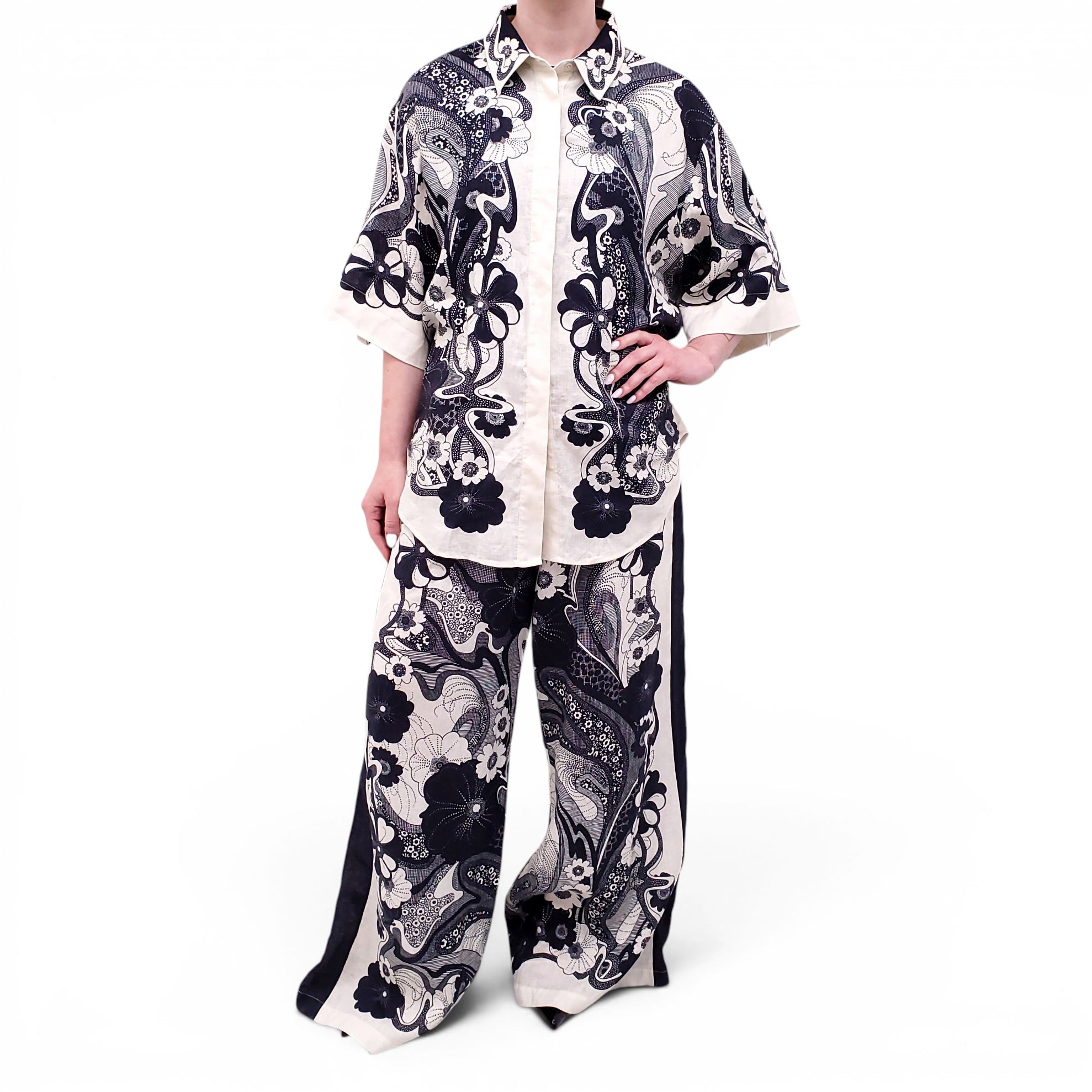 ALEMAIS CREAM AND NAVY FLAX LINEN FLORAL SET - SIZE 12