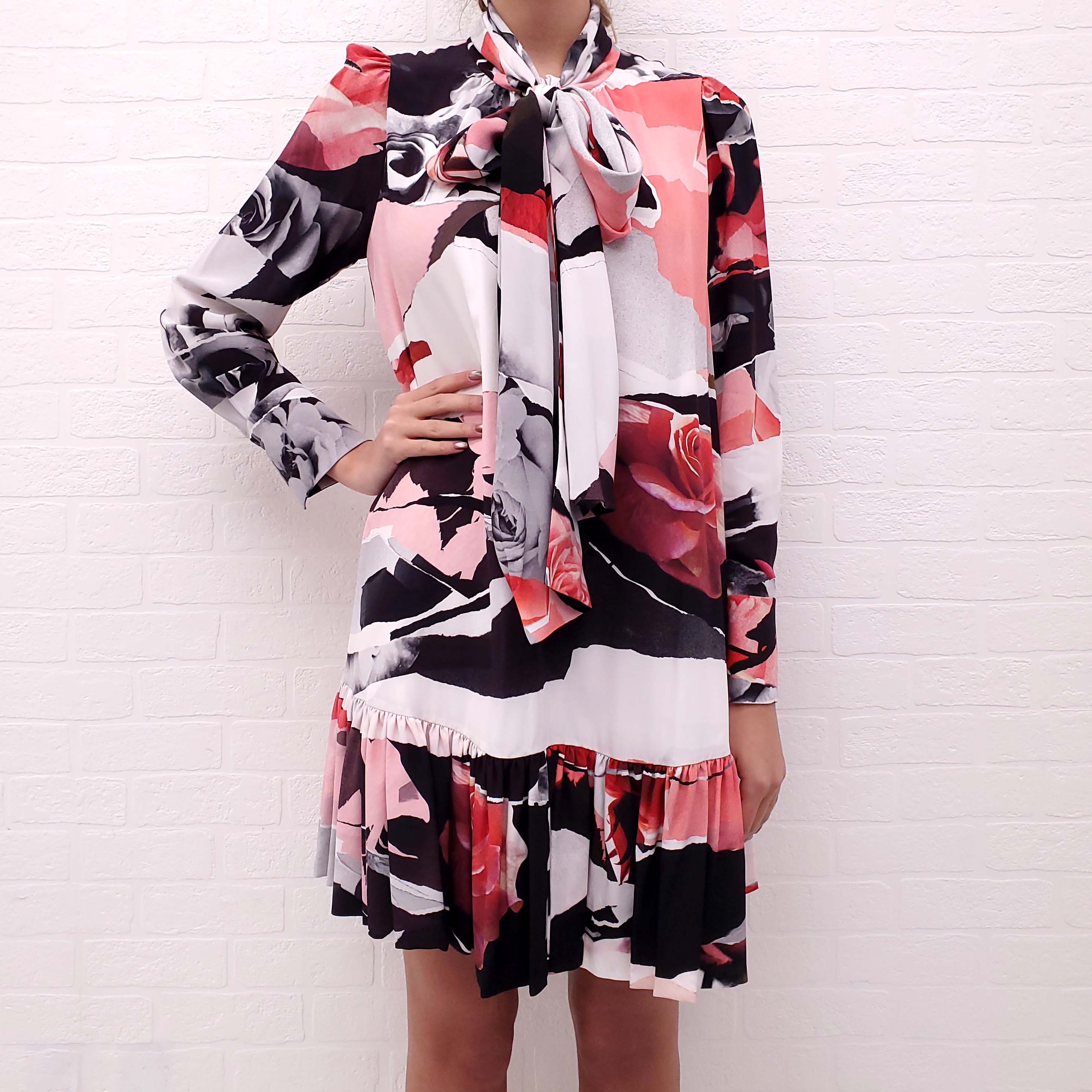 ALEXANDER MCQUEEN PINK AND BLACK SILK ROSE PRINT BABYDOLL DRESS - SIZE 38
