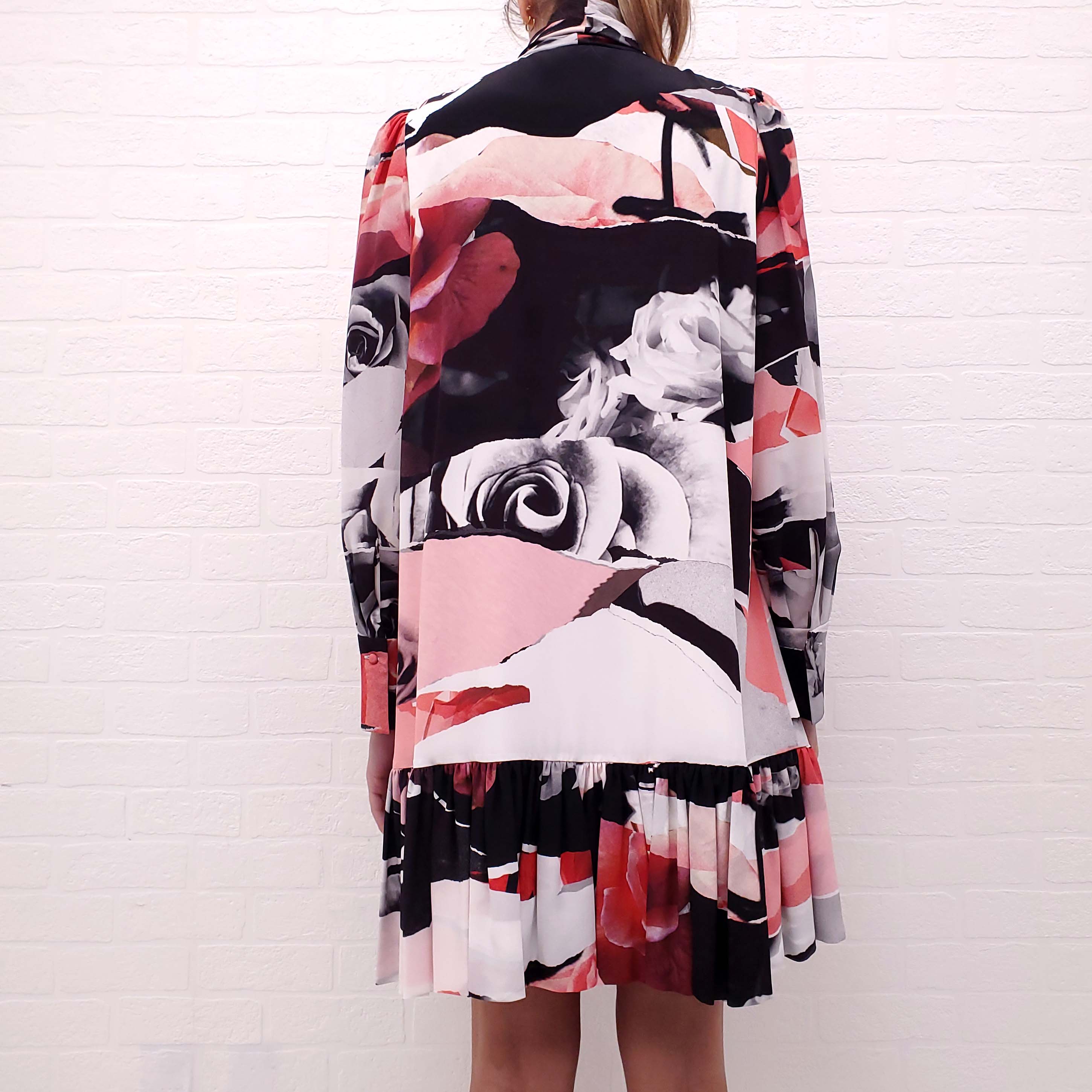 ALEXANDER MCQUEEN PINK AND BLACK SILK ROSE PRINT BABYDOLL DRESS - SIZE 38