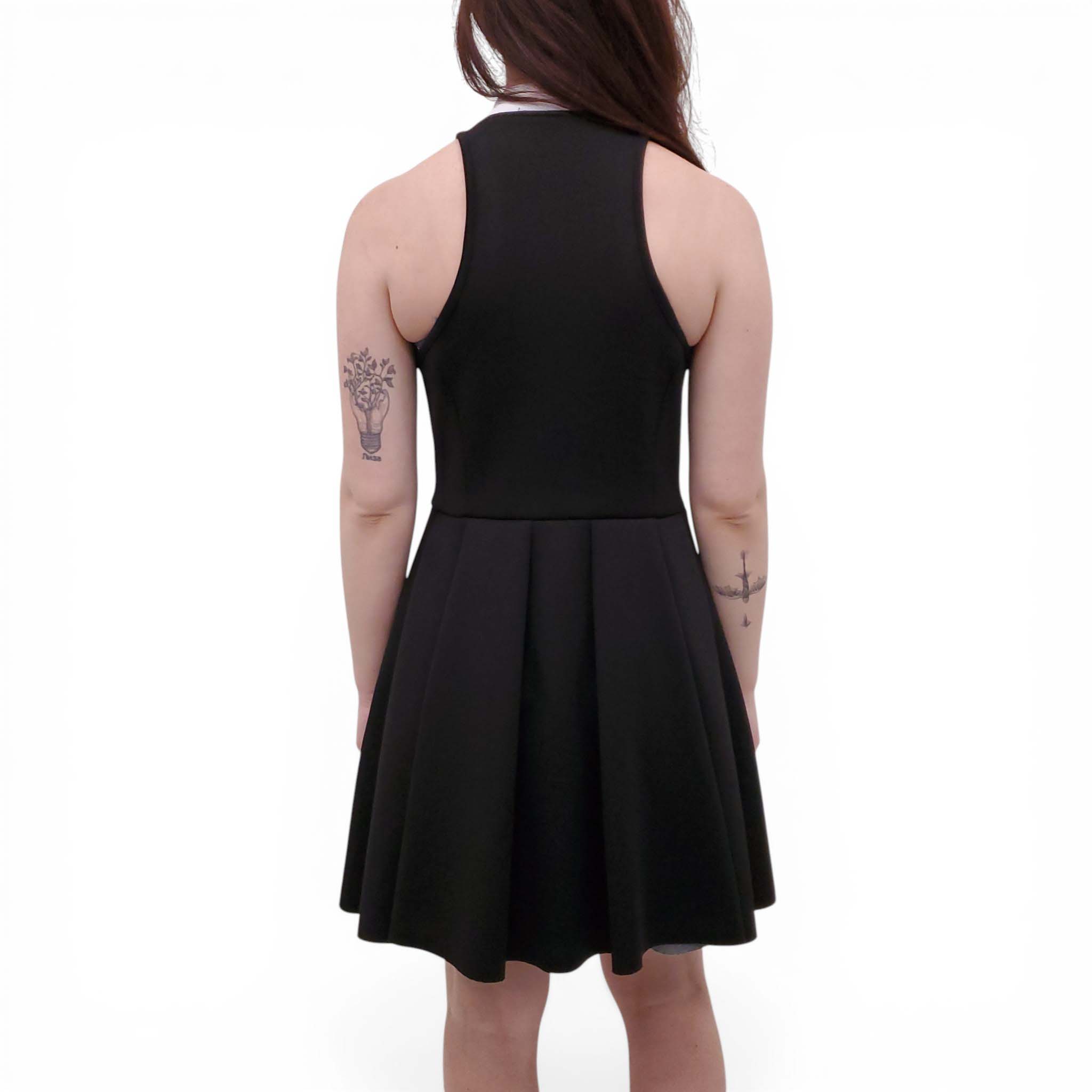 ALEXANDERWANG.T BLACK AND WHITE NEOPRENE SKATER DRESS WITH ZIPPER - SIZE L
