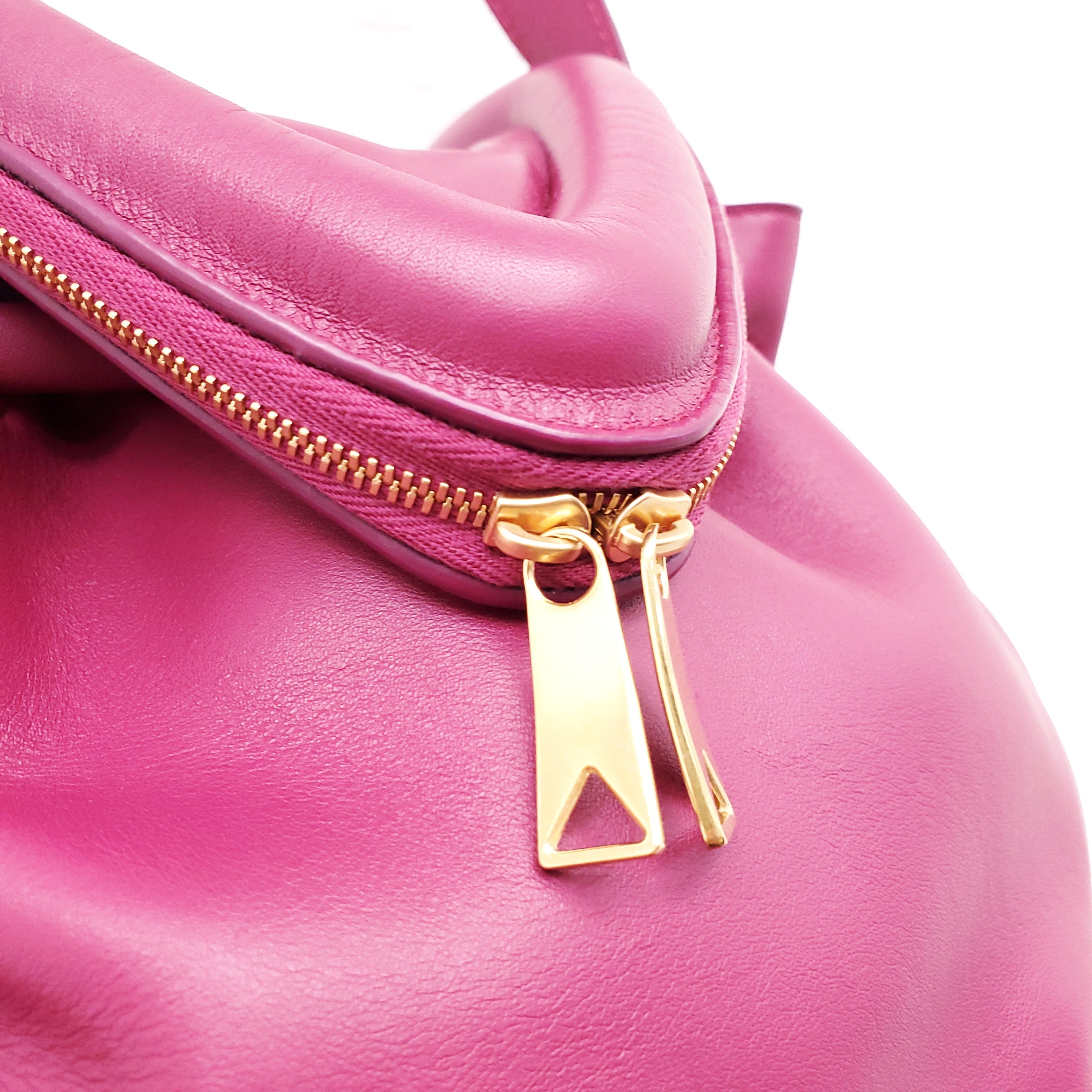 BOTTEGA VENETA FUSCIA 2WAY BEAK BAG