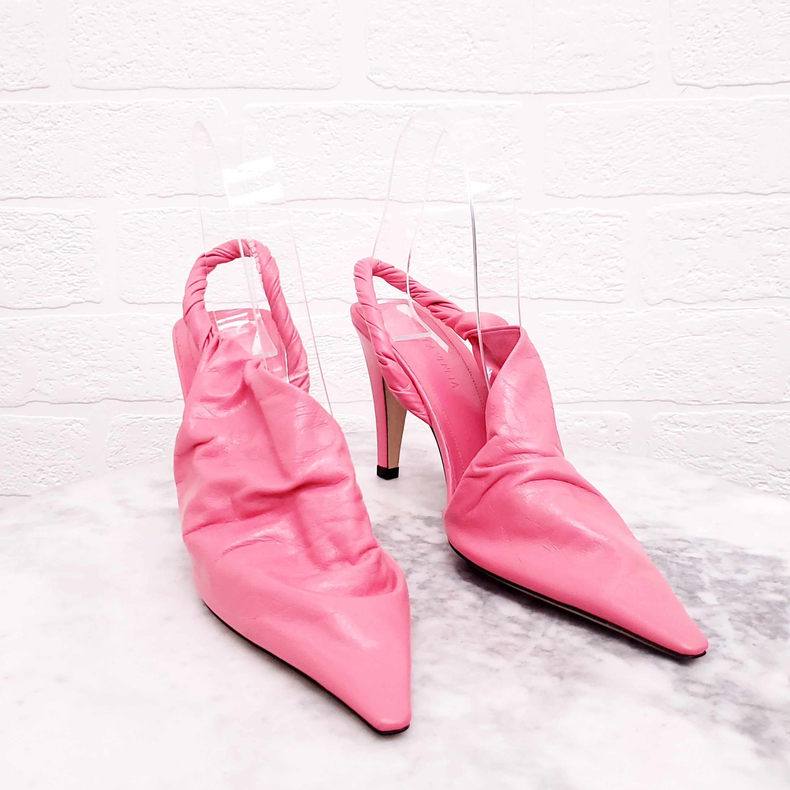 BOTTEGA VENETA PINK CRINKLED LEATHER MULES - SIZE 36.5