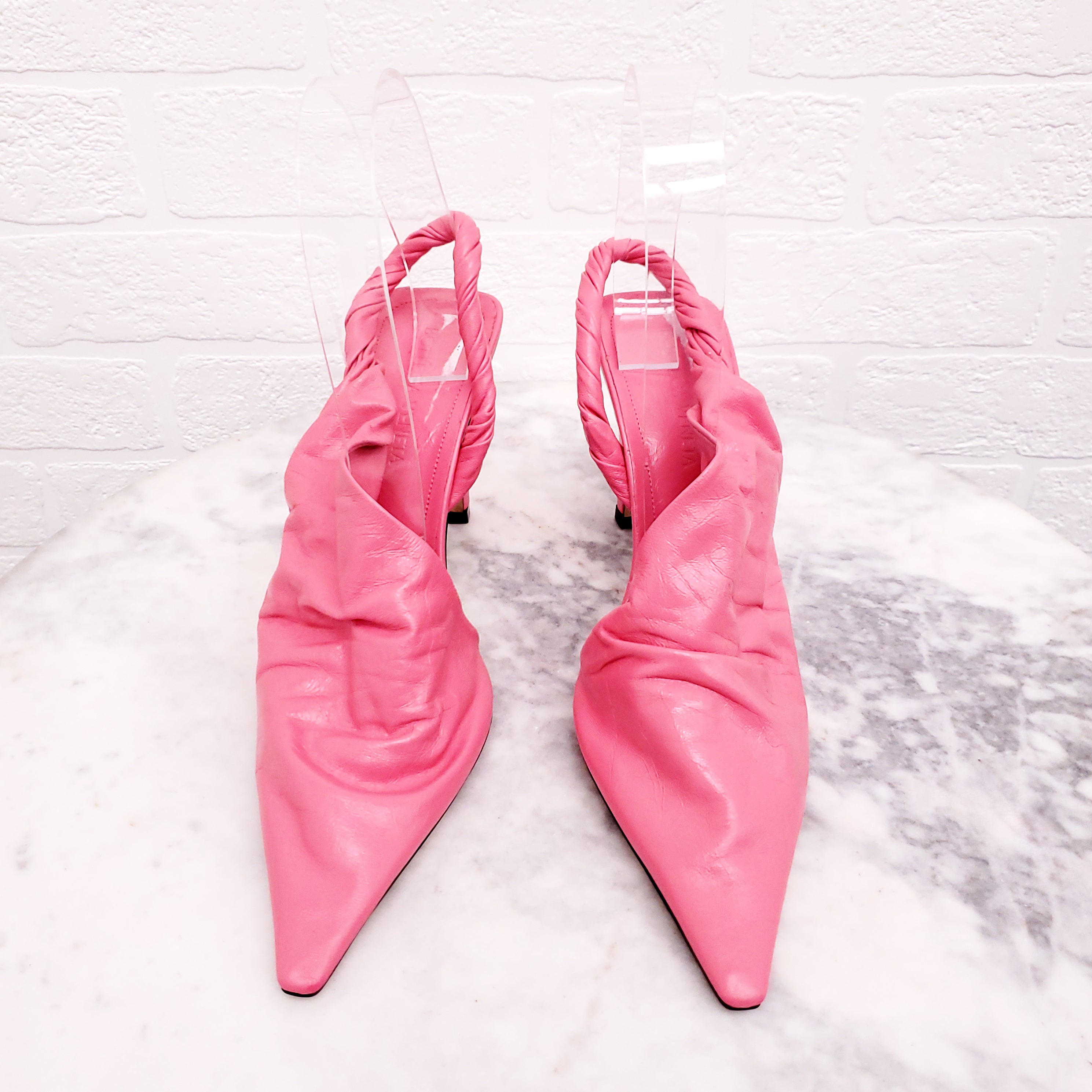 BOTTEGA VENETA PINK CRINKLED LEATHER MULES - SIZE 36.5