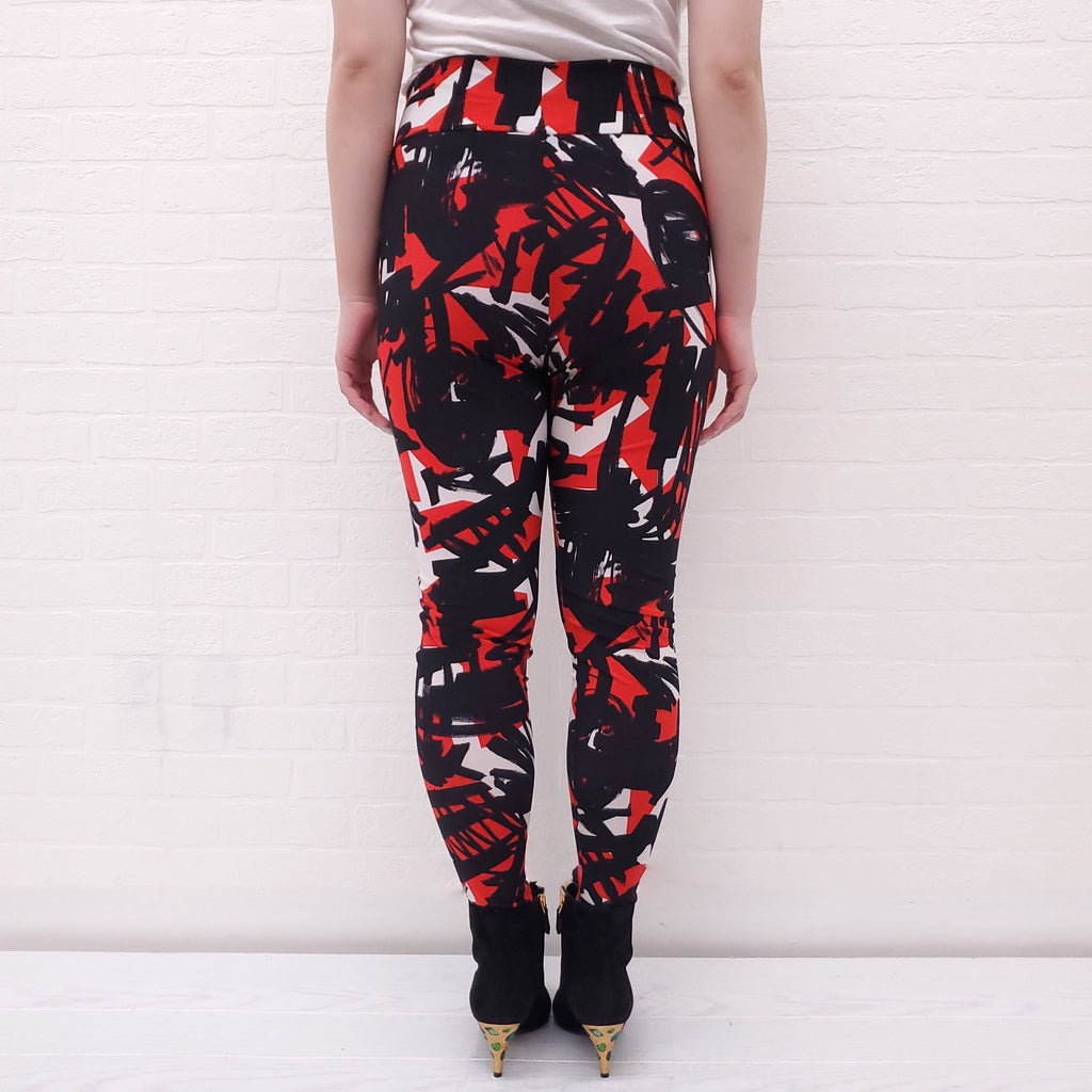 BURBERRY GRAFFITI LEGGINGS  - SIZE M