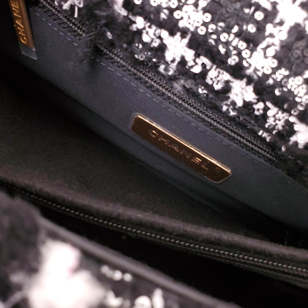 CHANEL 19 TWEED FLAP BAG
