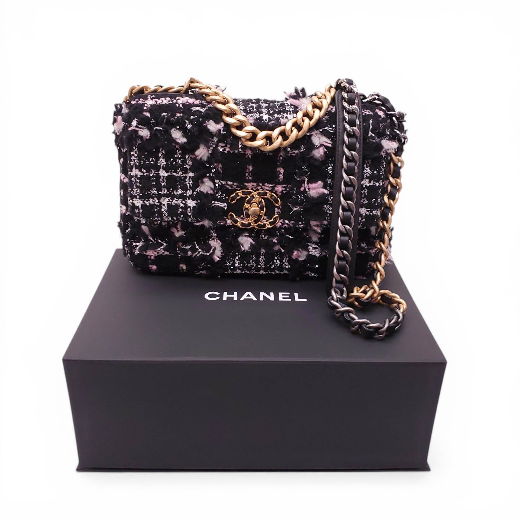CHANEL 19 TWEED FLAP BAG
