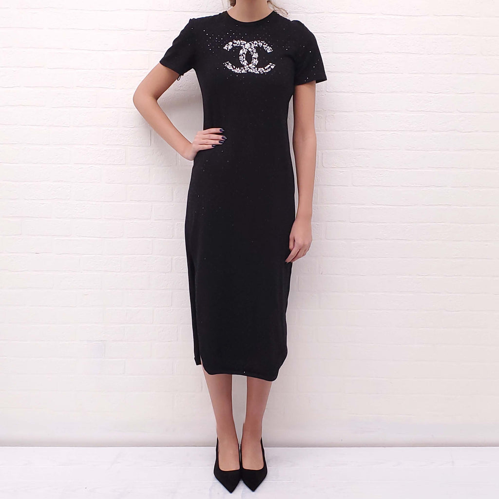 CHANEL 2021 BLACK SHORT SLEEVE MAXI DRESS WITH FLORAL LOGO AND SEQUINS - SIZE 34