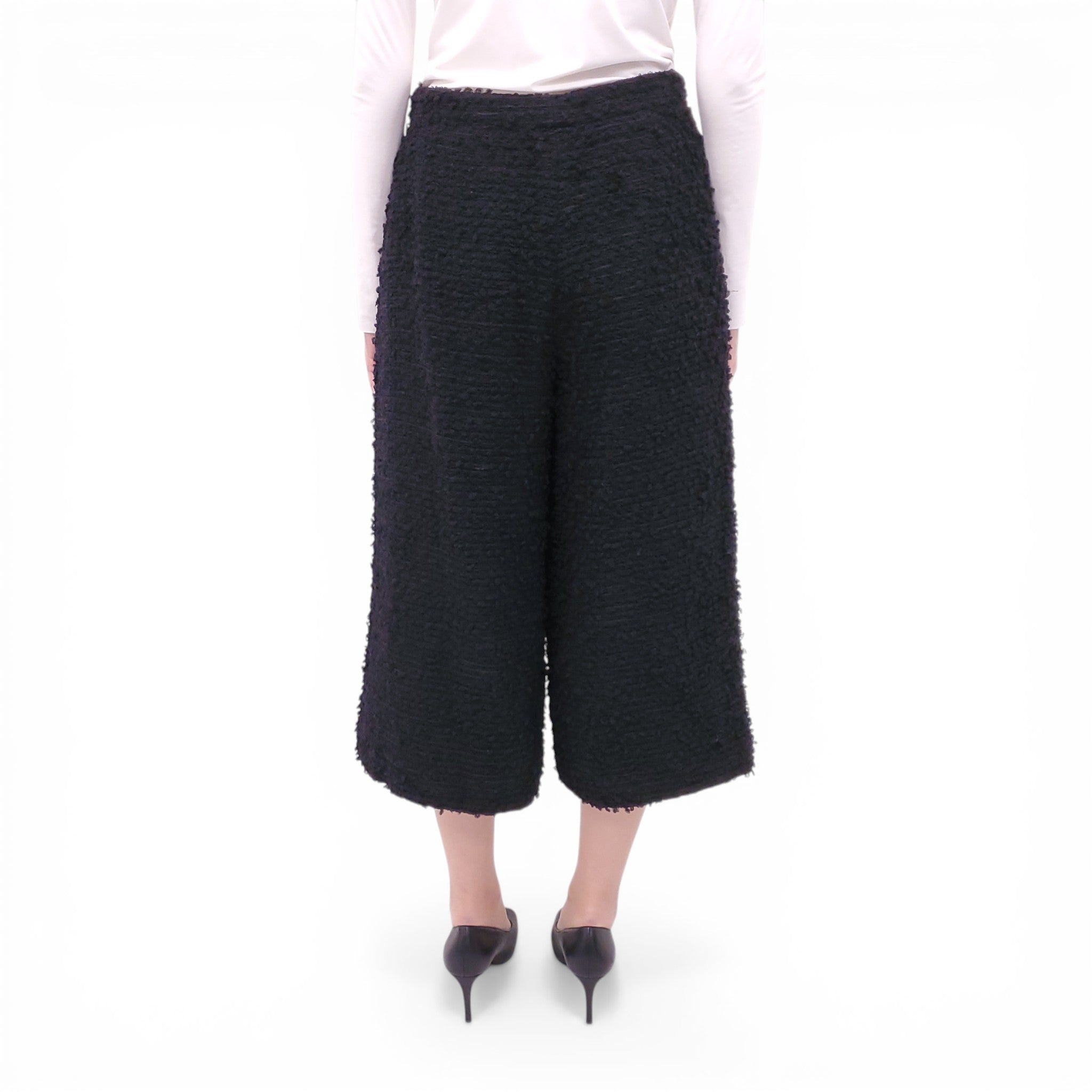 CHANEL BLACK BOUCLE CULOTTE SHORTS - SIZE 42