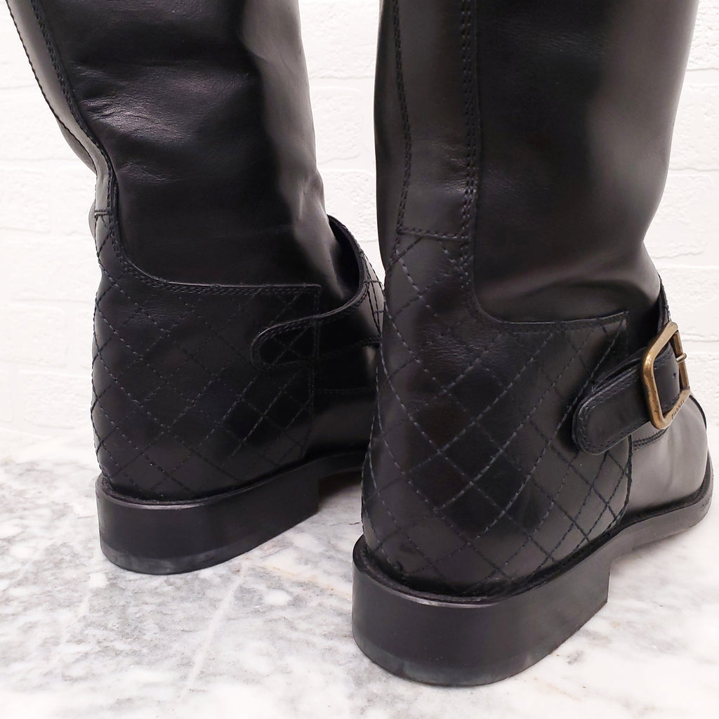CHANEL BLACK QUILTED RIDING BOOTS WITH BUCKLES - SIZE 39.5