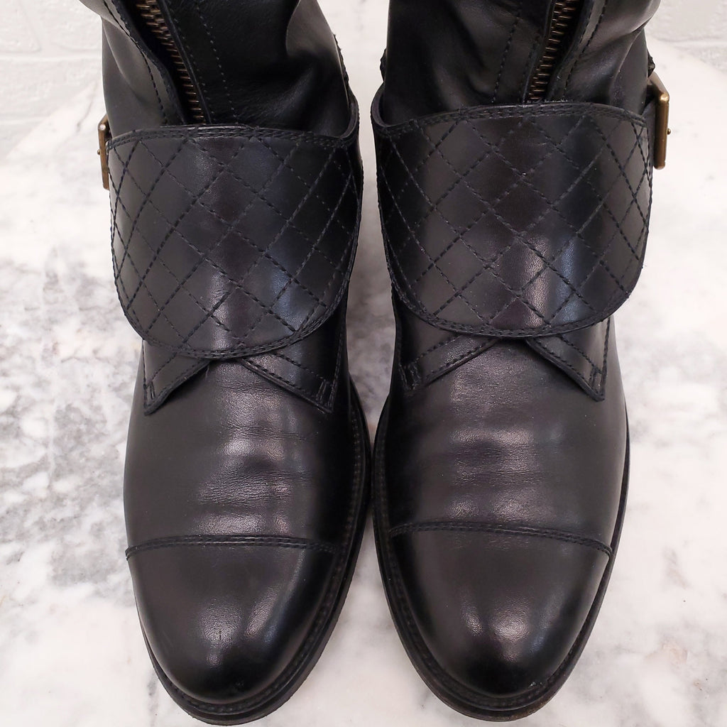 CHANEL BLACK QUILTED RIDING BOOTS WITH BUCKLES - SIZE 39.5