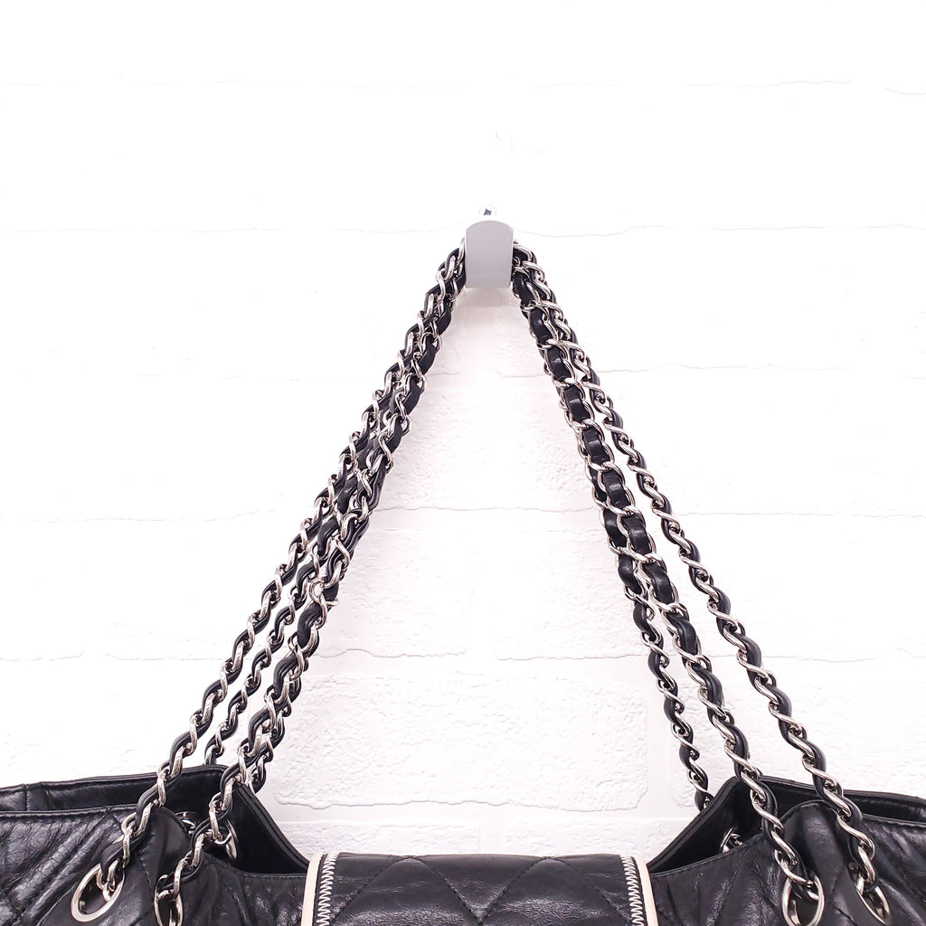 CHANEL BLACK RE-ISSUE CC BLACK TOTE BAG WITH CREAM PIPING