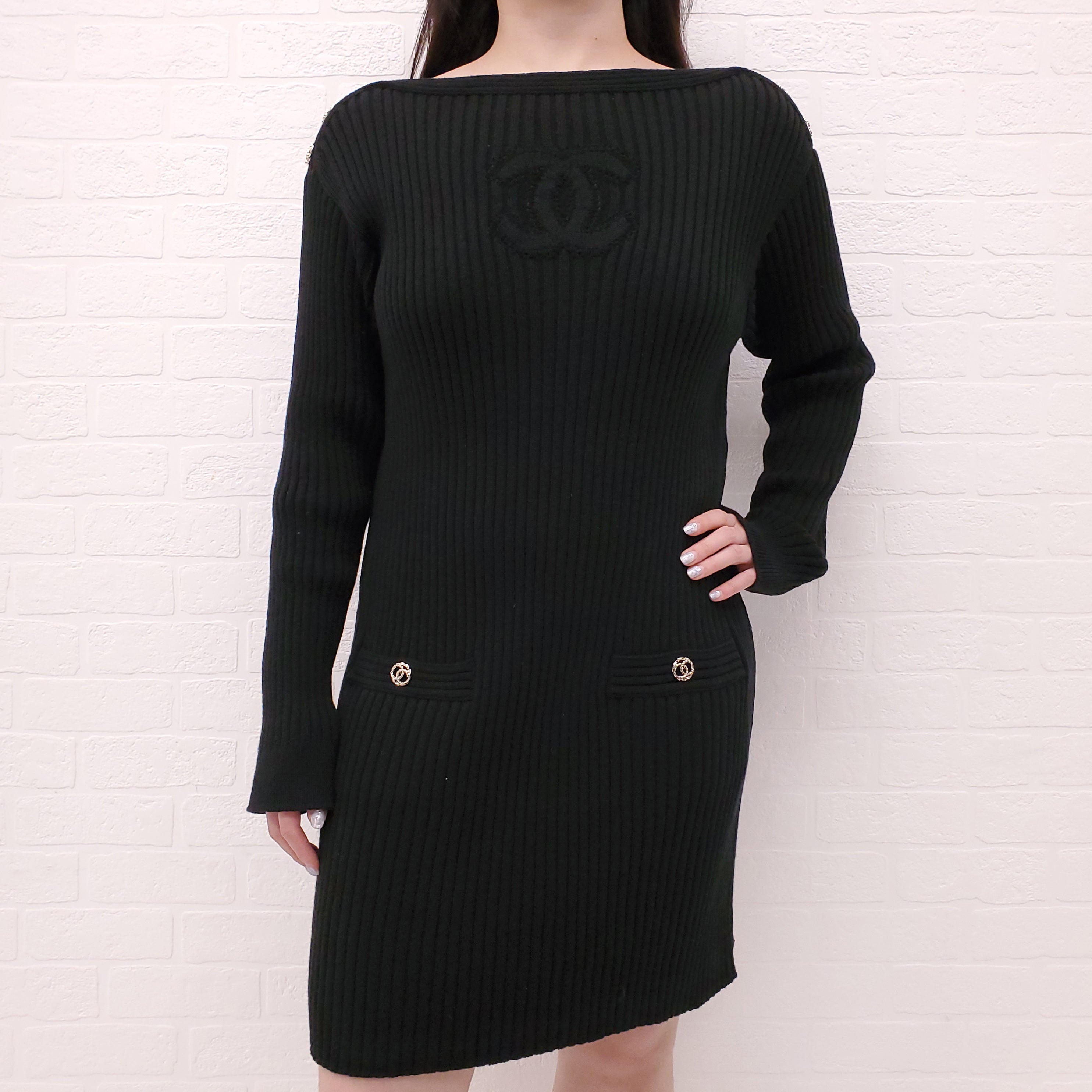 CHANEL BLACK RIBBED LONG SLEEVE LOGO DRESS WITH GOLD LOGO BUTTONS - SIZE 40