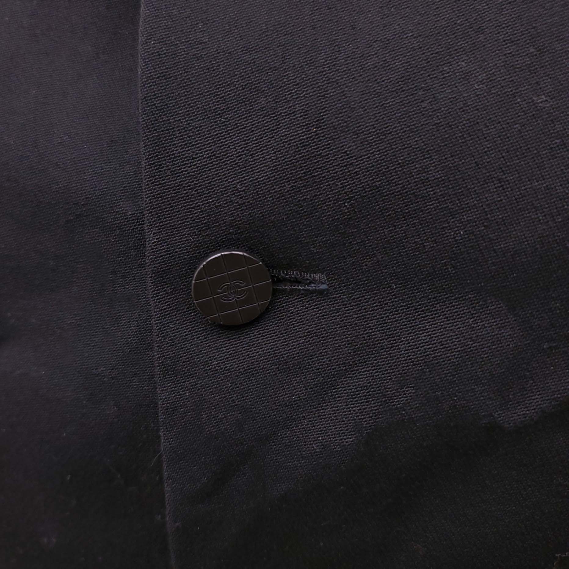 CHANEL BLACK VEST TOP WITH LOGO BUTTONS - SIZE 38