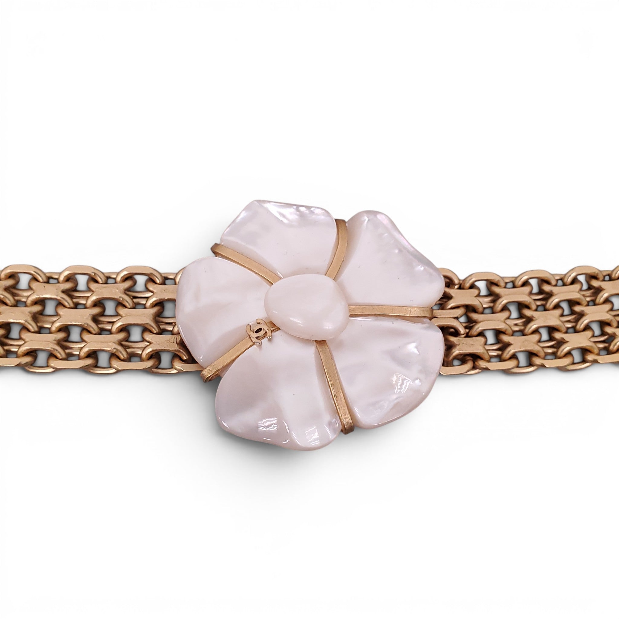 CHANEL GOLD CHAIN BELT WITH MOTHER OF PEARL LOGO FLORAL EMBLEM - SIZE 80