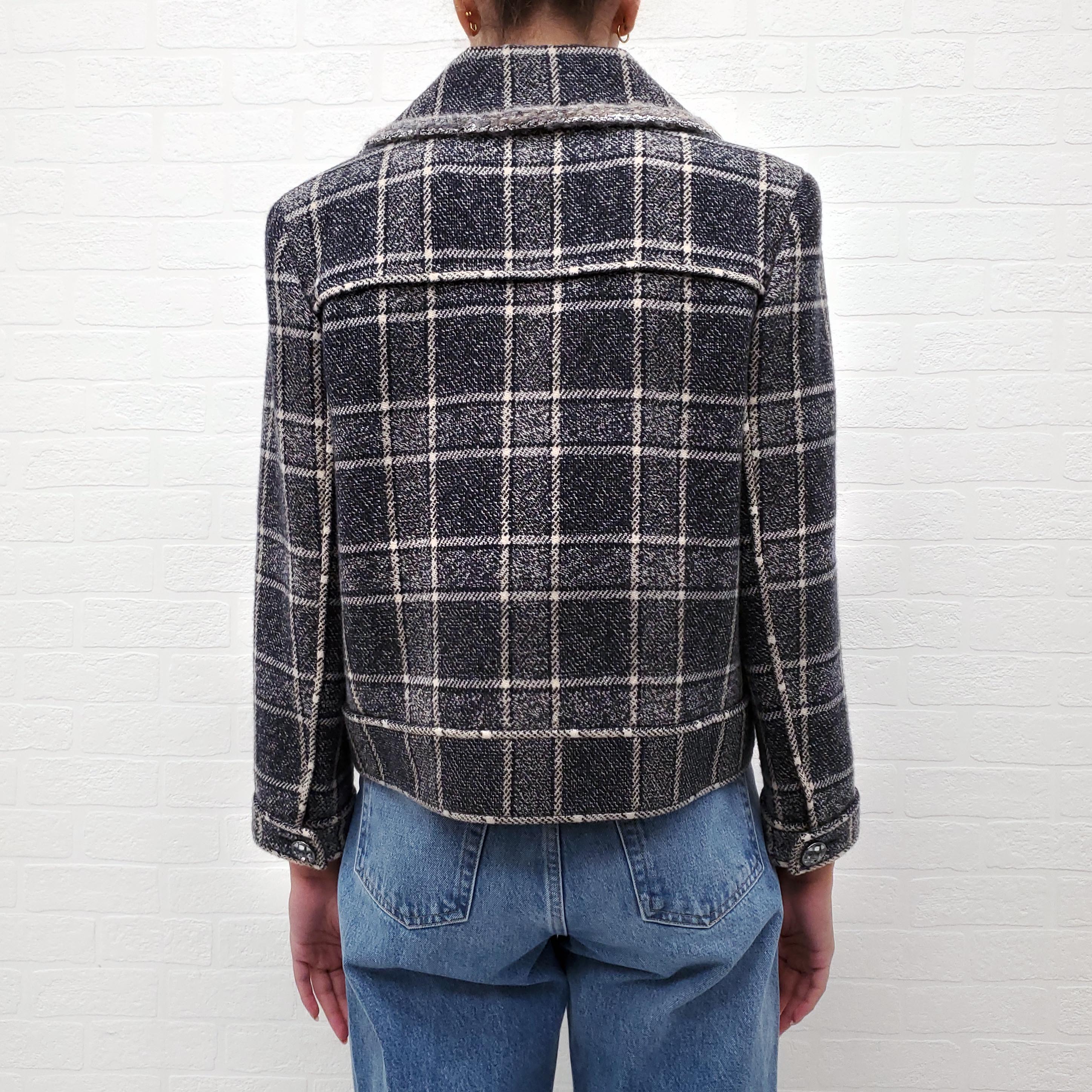 CHANEL GREY METALLIC TWEED PLAID JACKET WITH CRYSTAL LOGO BUTTONS - SIZE 40