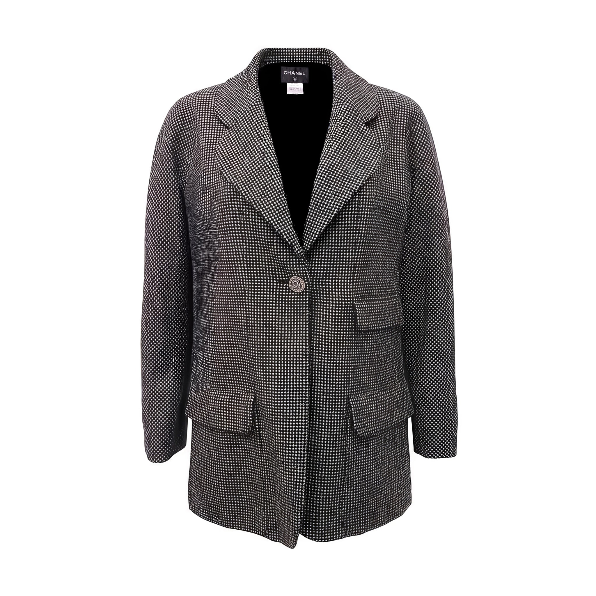 CHANEL GREY TWEED BLAZER WITH CC LOGO BUTTON - SIZE 42