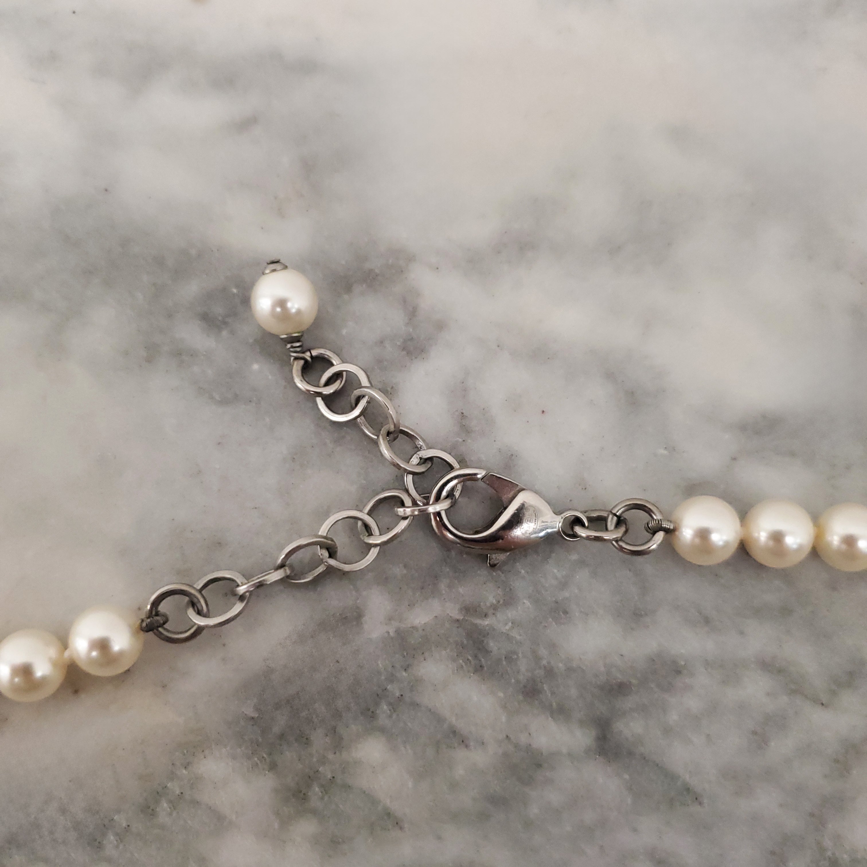 CHANEL PEARL AND SQUARE CRYSTAL 'CHANEL' NECKLACE