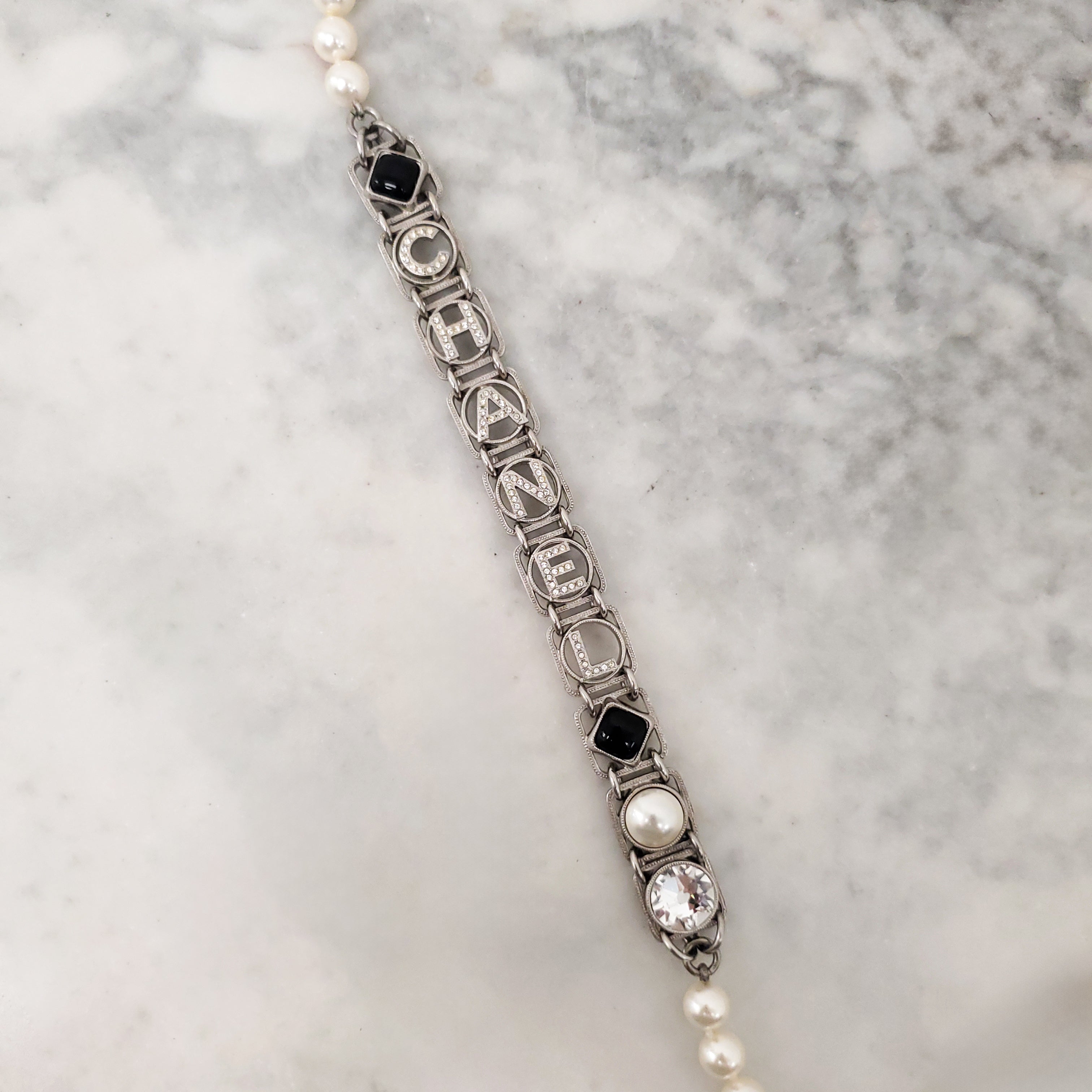 CHANEL PEARL AND SQUARE CRYSTAL 'CHANEL' NECKLACE