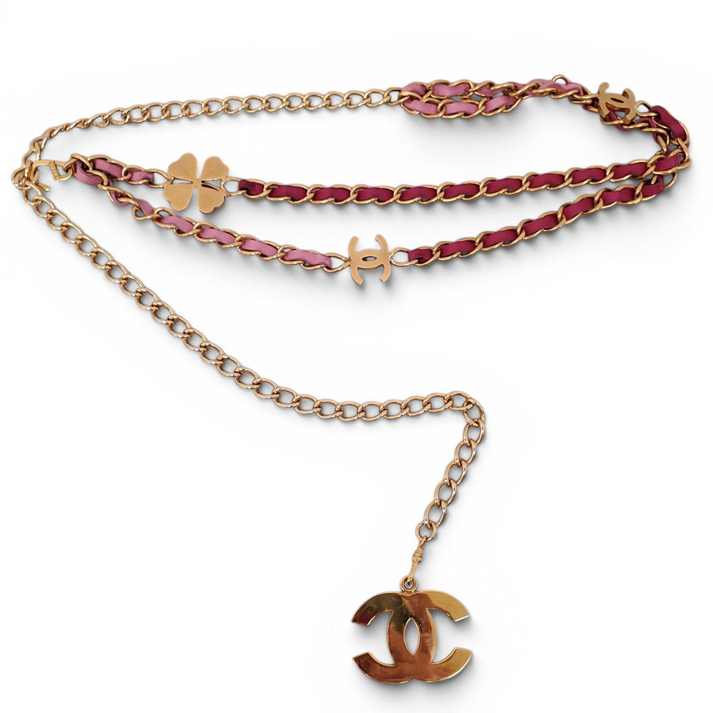 CHANEL PINK LEATHER CHAIN BELT WITH FOUR LEAF CLOVER AND LOGO