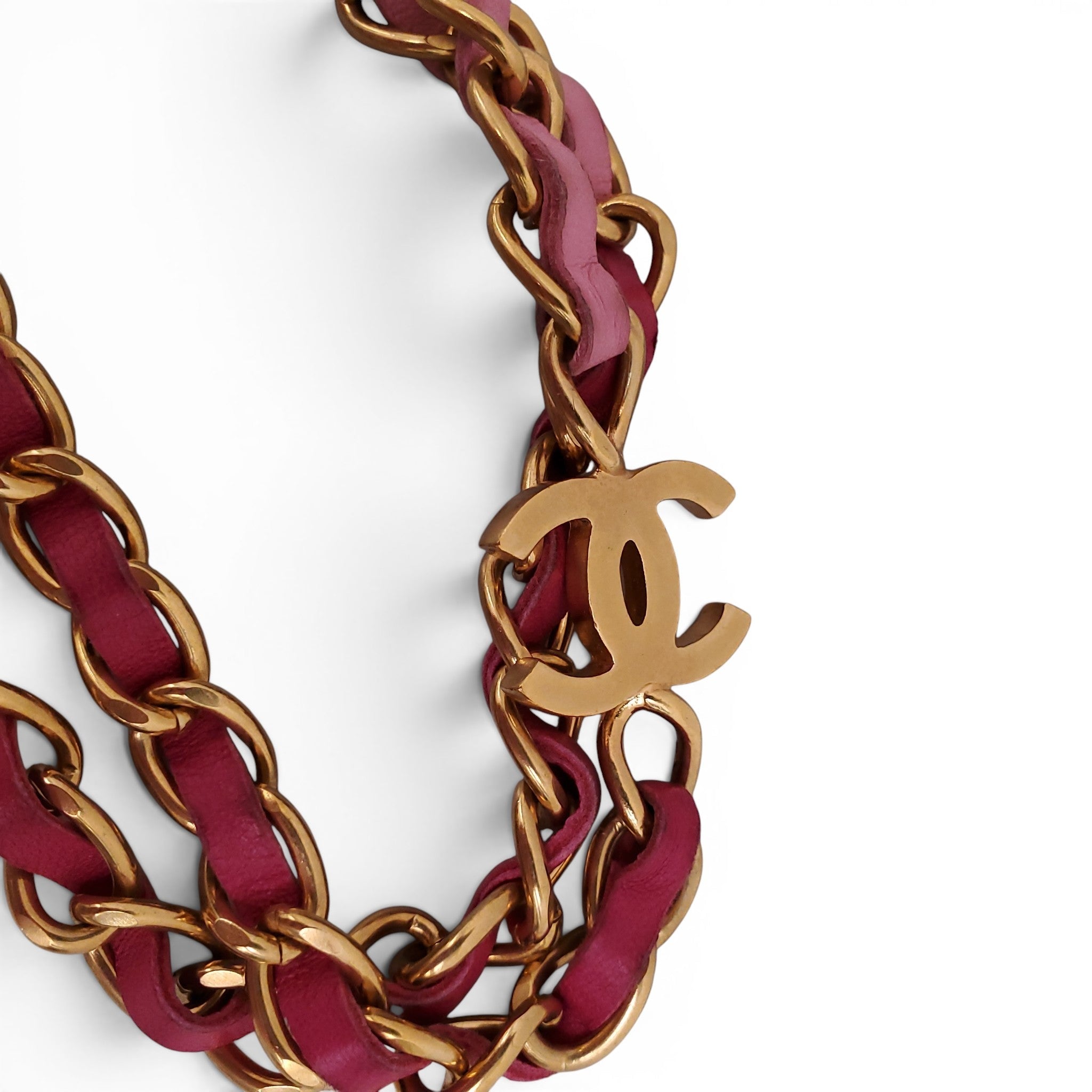 CHANEL PINK LEATHER CHAIN BELT WITH FOUR LEAF CLOVER AND LOGO