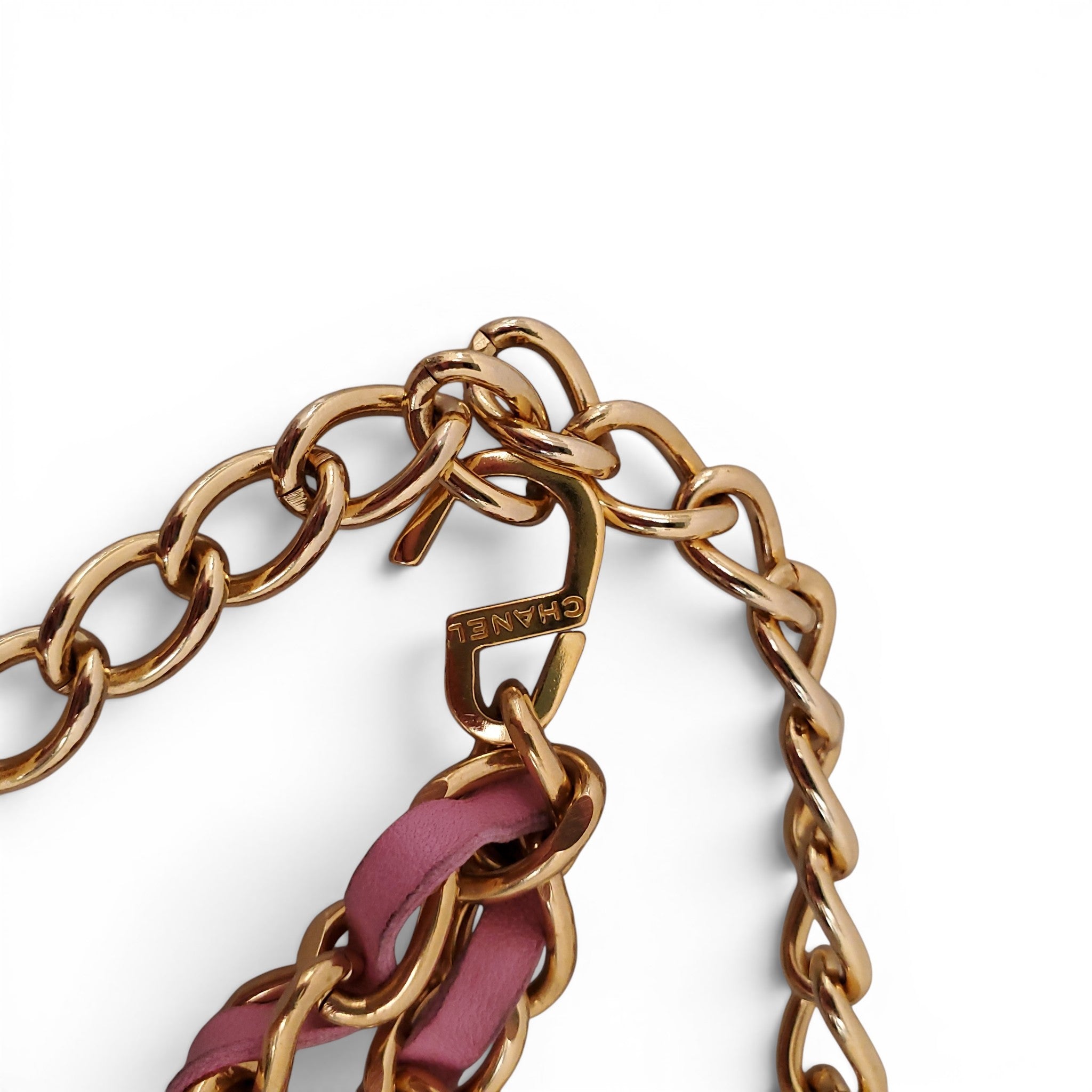 CHANEL PINK LEATHER CHAIN BELT WITH FOUR LEAF CLOVER AND LOGO