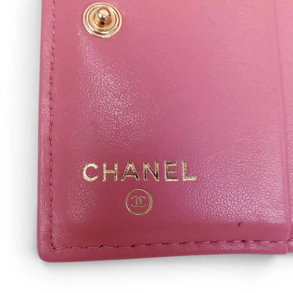CHANEL PINK QUILTED LEATHER BIFOLD WALLET