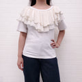 CHLOÉ WHITE COTTON T-SHIRT WITH CREAM SILK RUFFLE DETAIL - SIZE XS