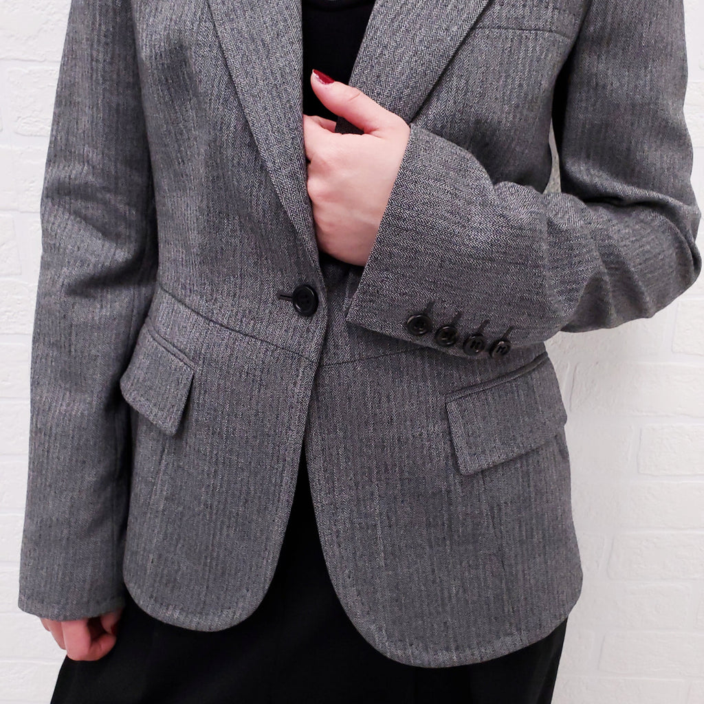 DOLCE & GABBANA GREY HOUNDSTOOTH BLAZER WITH LEOPARD INTERIOR - SIZE 40