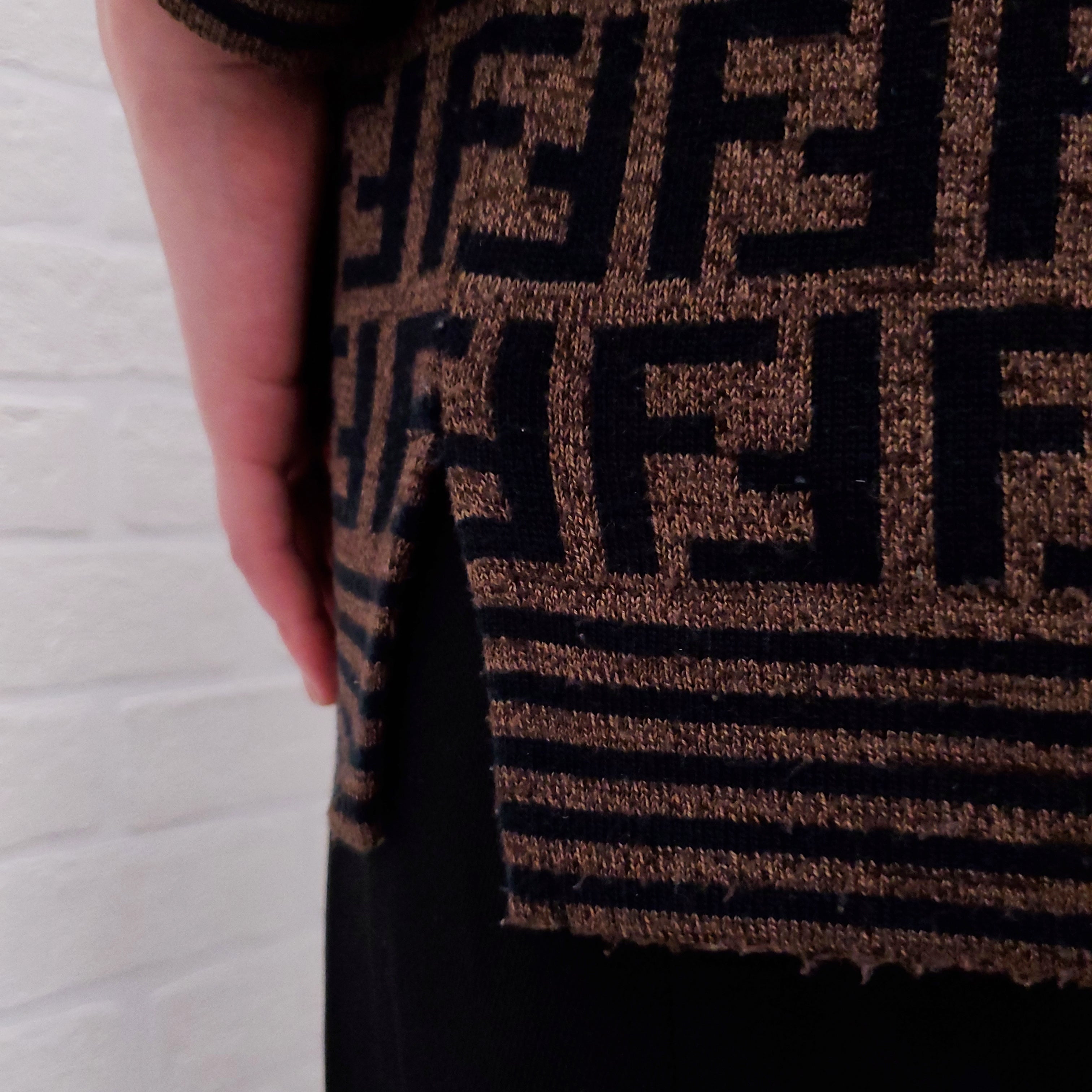 FENDI BROWN LOGO SWEATER - SIZE L