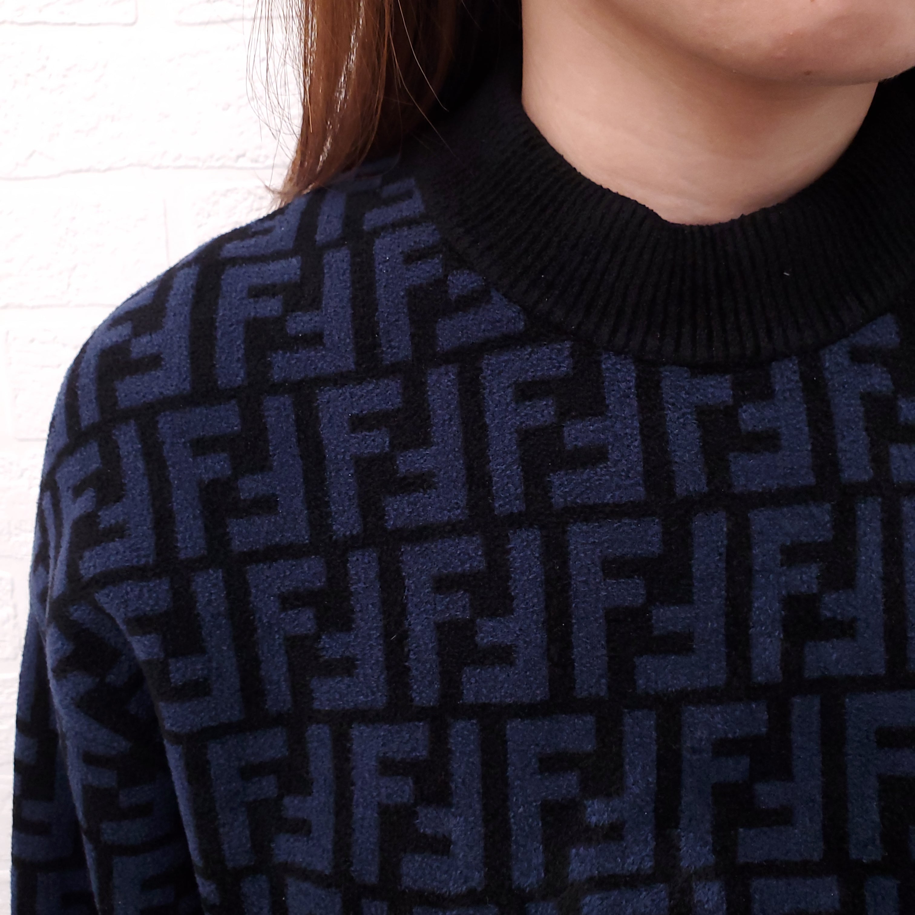 FENDI LOGO BLUE AND BLACK KNIT SWEATER - SIZE 38