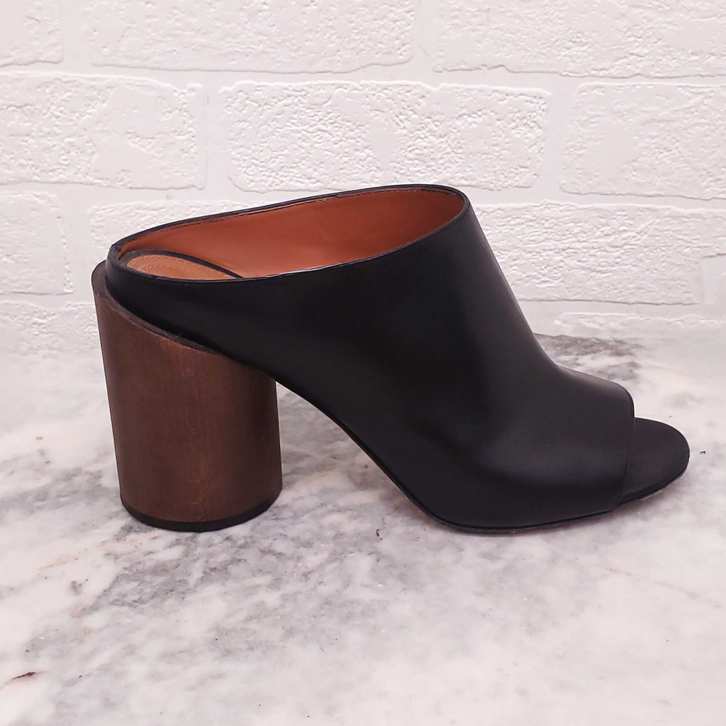 GIVENCHY BLACK LEATHER MULES WITH ROUND WOOD BLOCK HEEL - SIZE 40