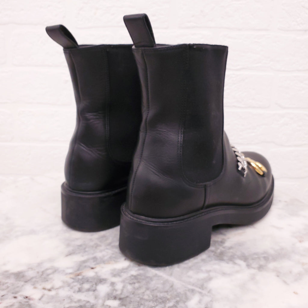 GUCCI BLACK BOOTS WITH HORSEBIT AND CHAIN DETAIL - SIZE 38