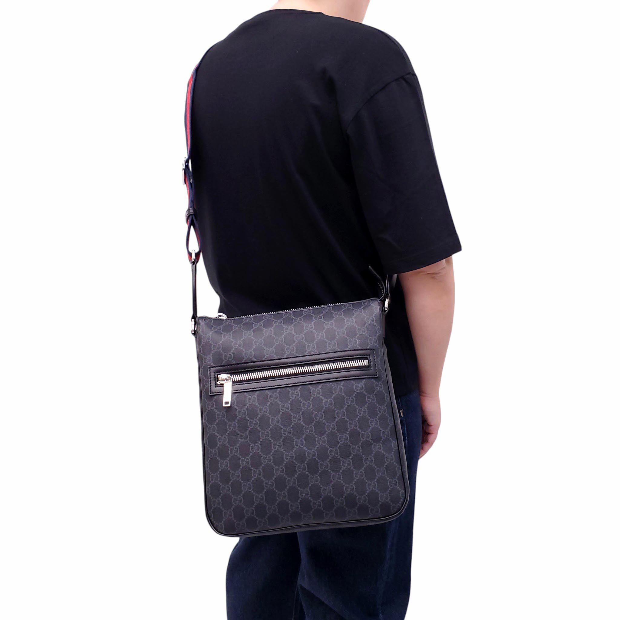 GUCCI BLACK SMALL MESSENGER BAG