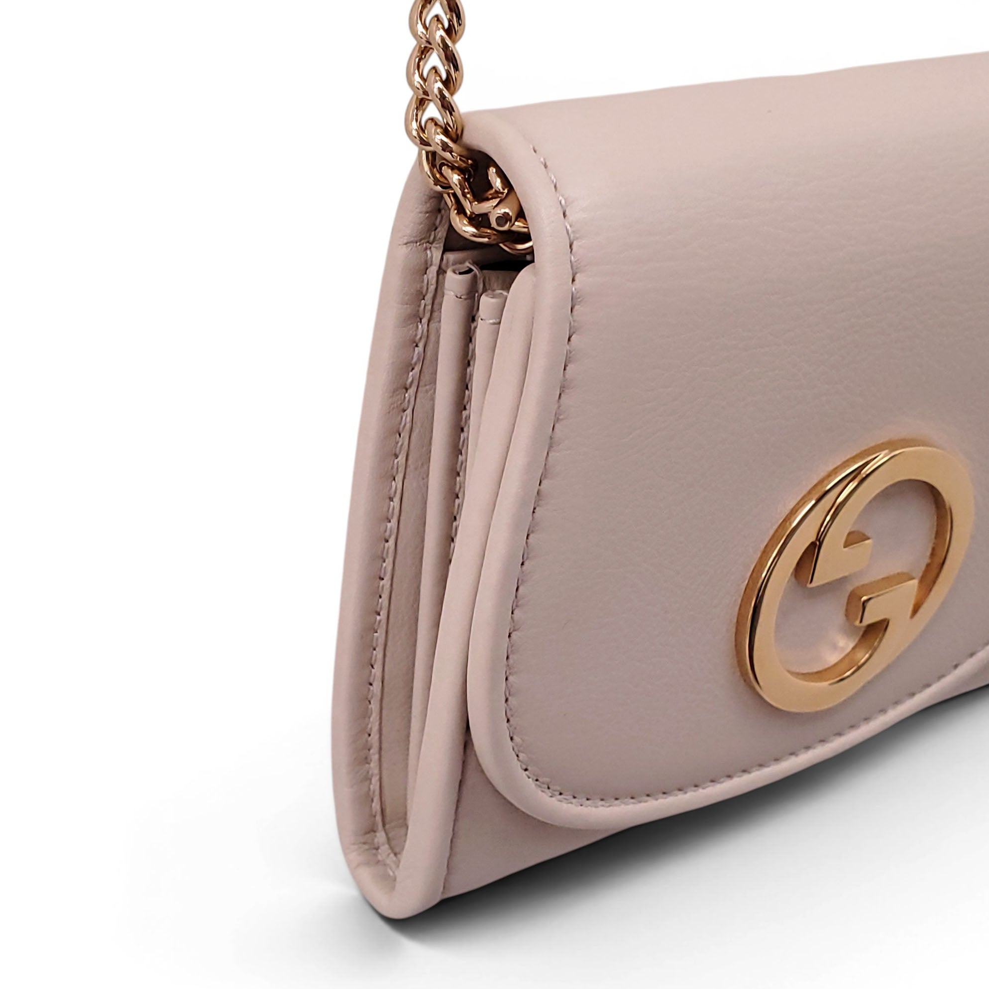 GUCCI CREAM BLONDIE BIFOLD WALLET WITH CHAIN