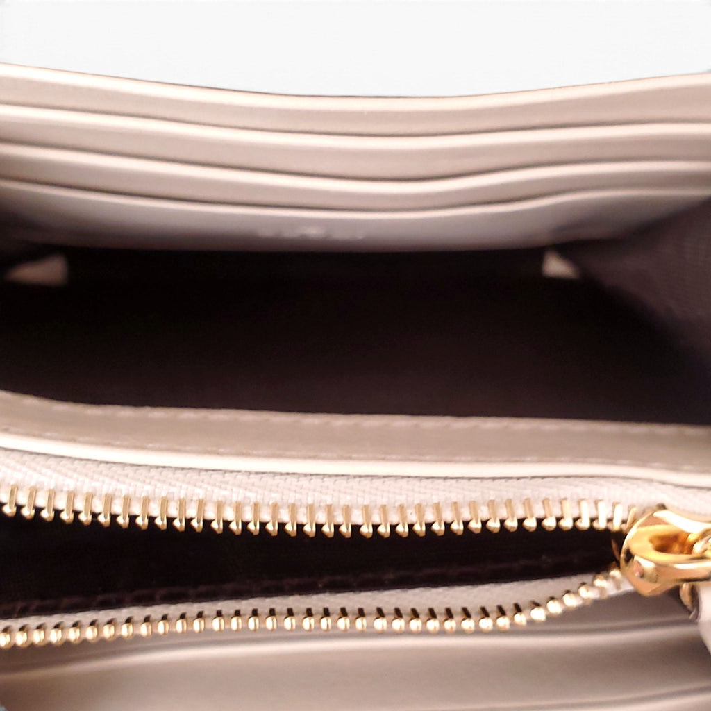 GUCCI CREAM BLONDIE BIFOLD WALLET WITH CHAIN