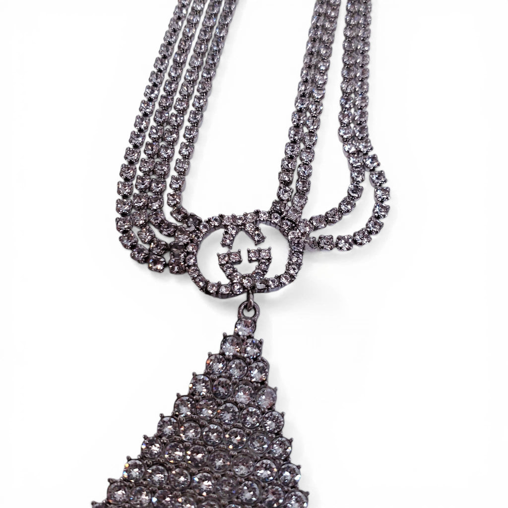 GUCCI CRYSTAL LOGO TRAINGLE FRINGE NECKLACE