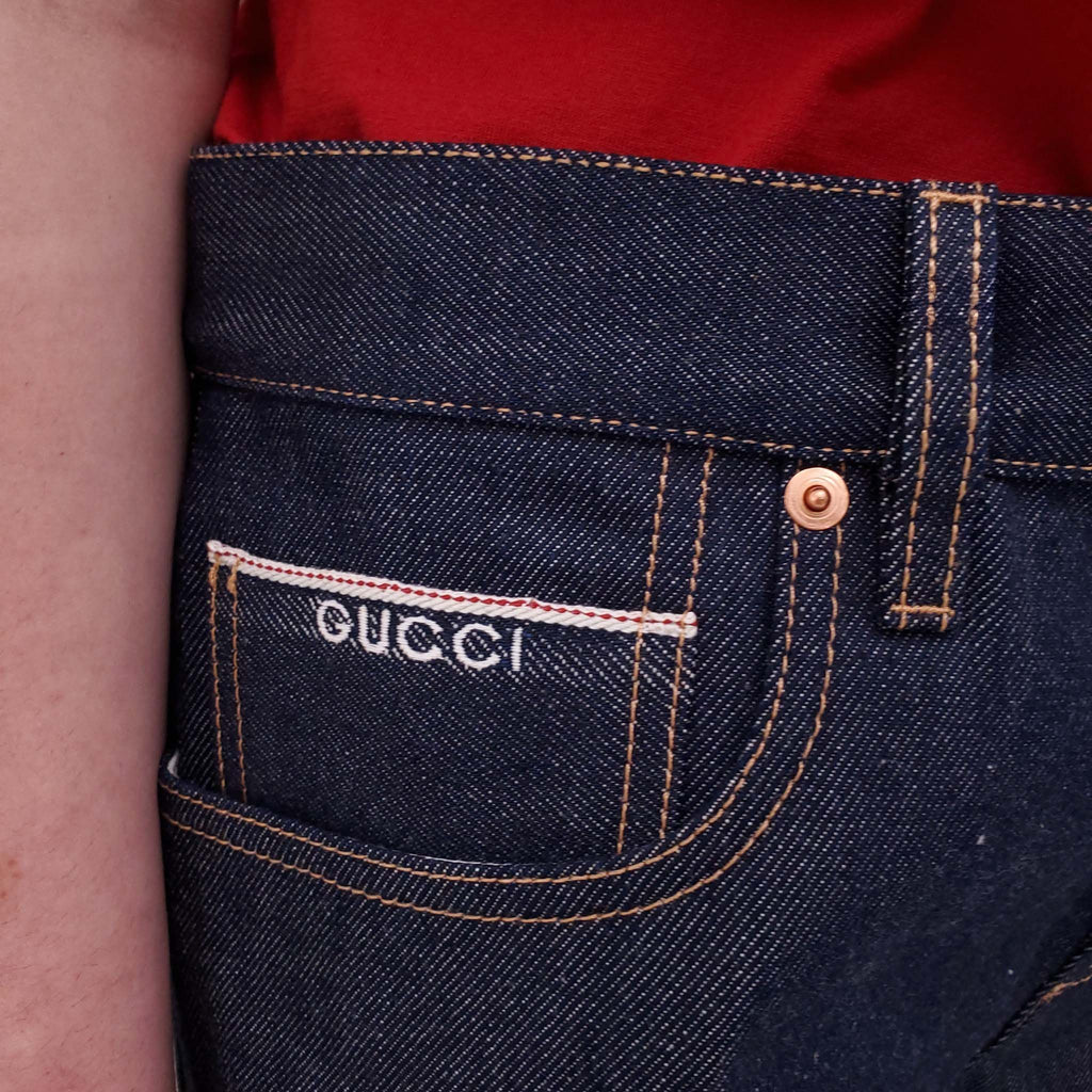 GUCCI DARK WASH DENIM SHORTS WITH LOGO - SIZE 28