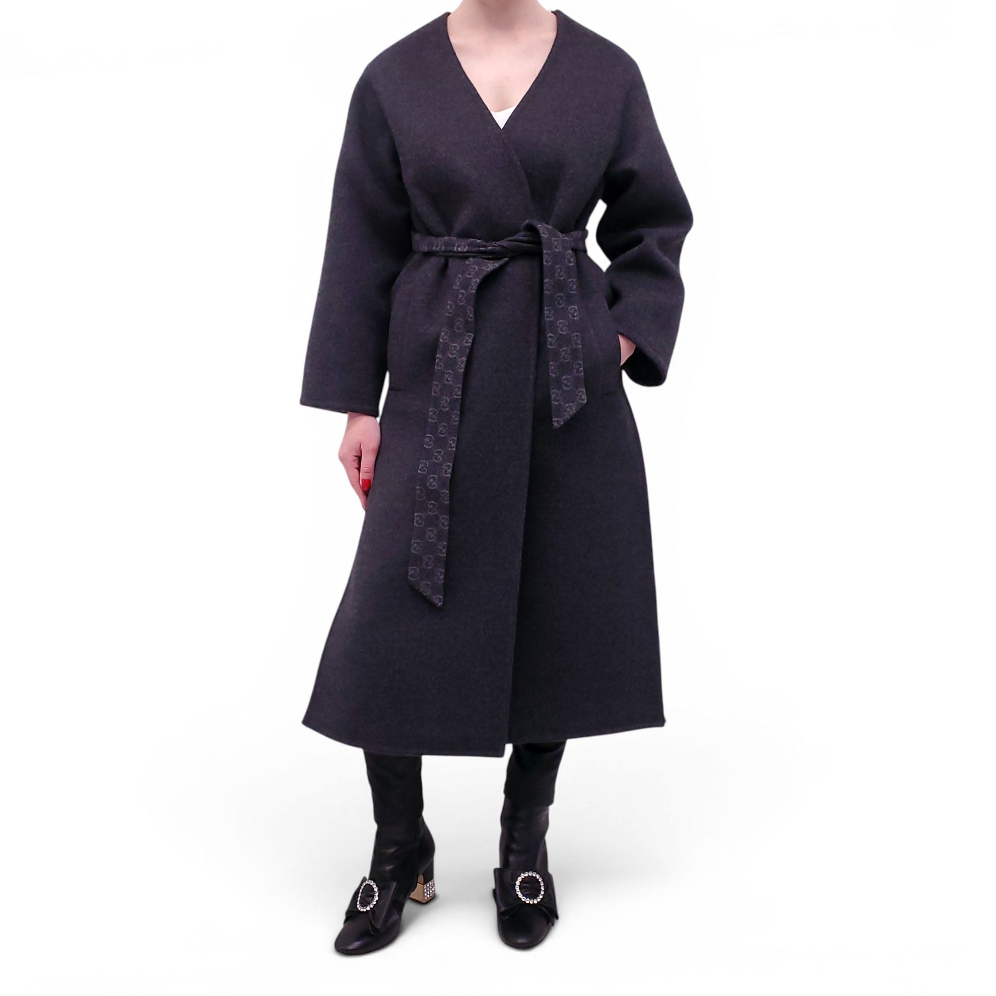 GUCCI GREY REVERSIBLE WOOL BLEND GG LOGO COAT WITH BELT - SIZE 36