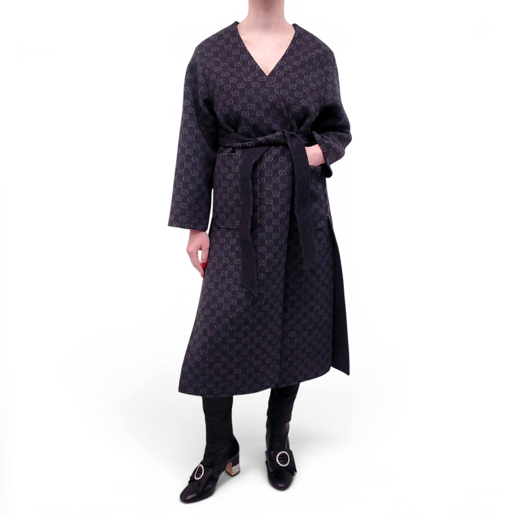 GUCCI GREY REVERSIBLE WOOL BLEND GG LOGO COAT WITH BELT - SIZE 36