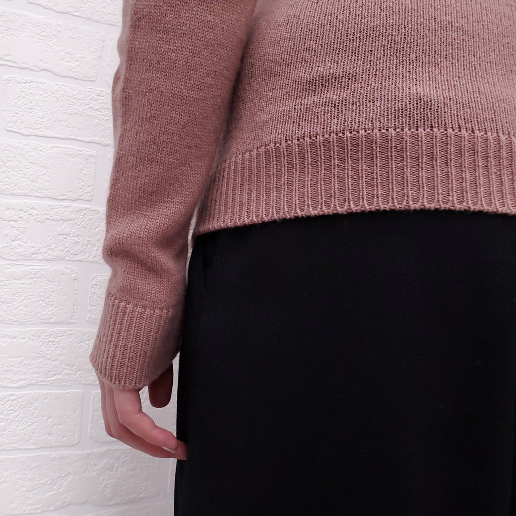 GUCCI PINK CASHMERE V NECK SWEATER - SIZE S