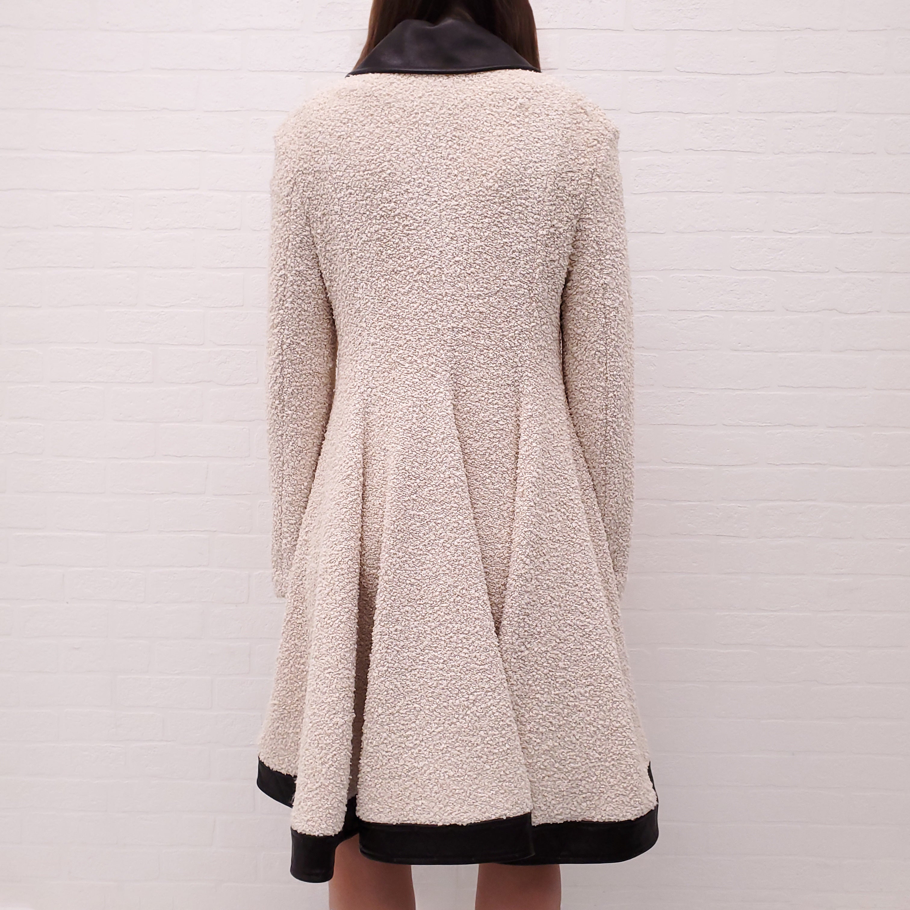KHAITE CREAM 'JEROLE' BOUCLE COAT WITH BLACK LEATHER TRIM - SIZE S