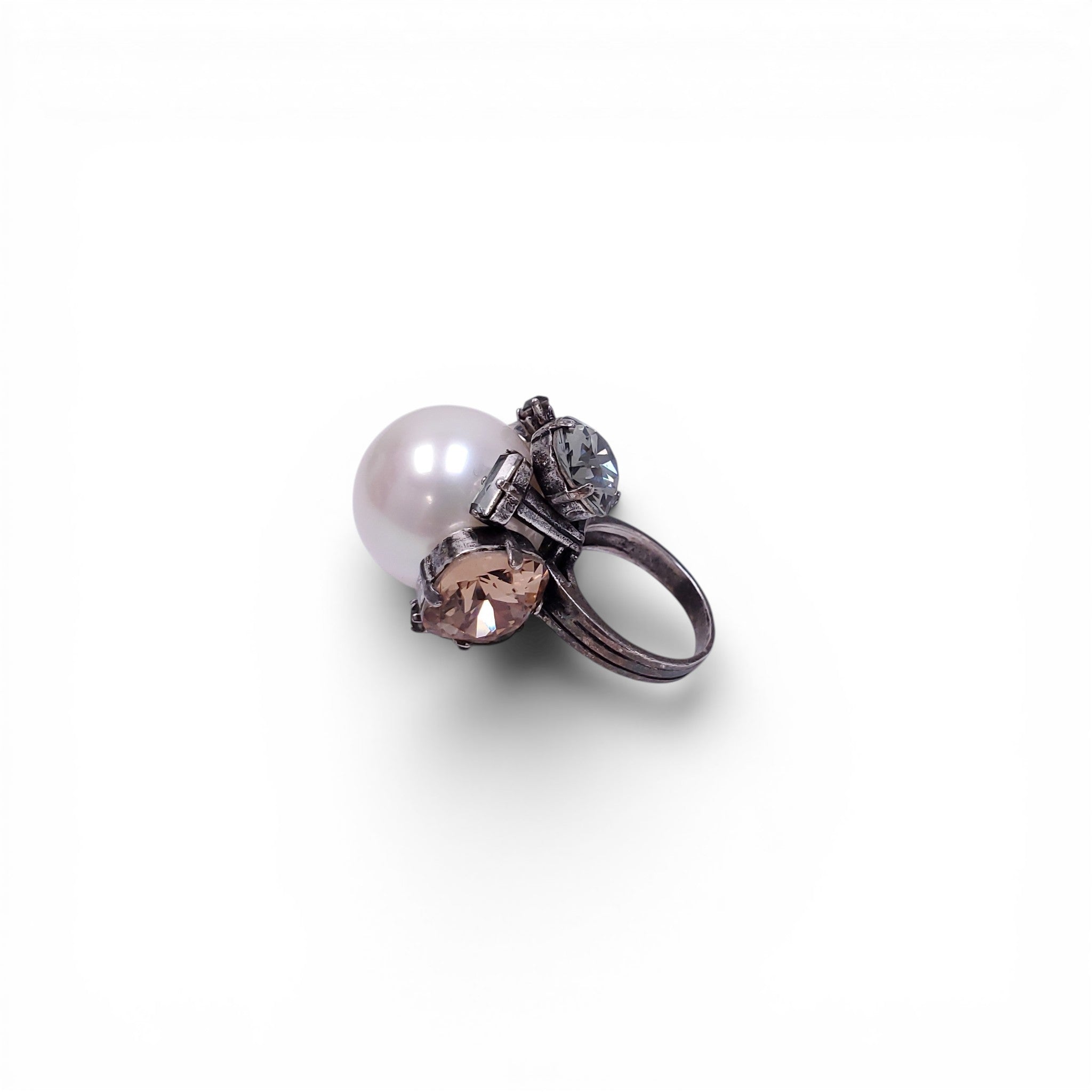 LANVIN LARGE PEARL AND CRYSTAL RING - SIZE 7