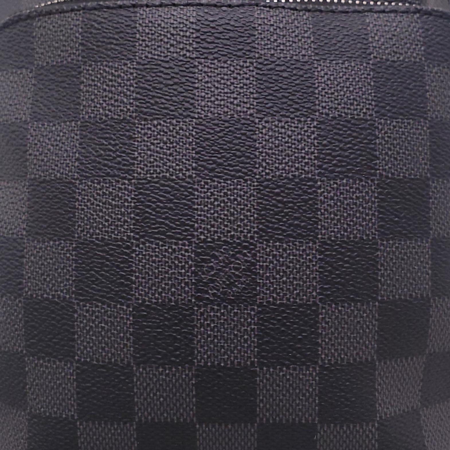 LOUIS VUITTON DAMIER GRAPHITE AVENUE SLING BAG
