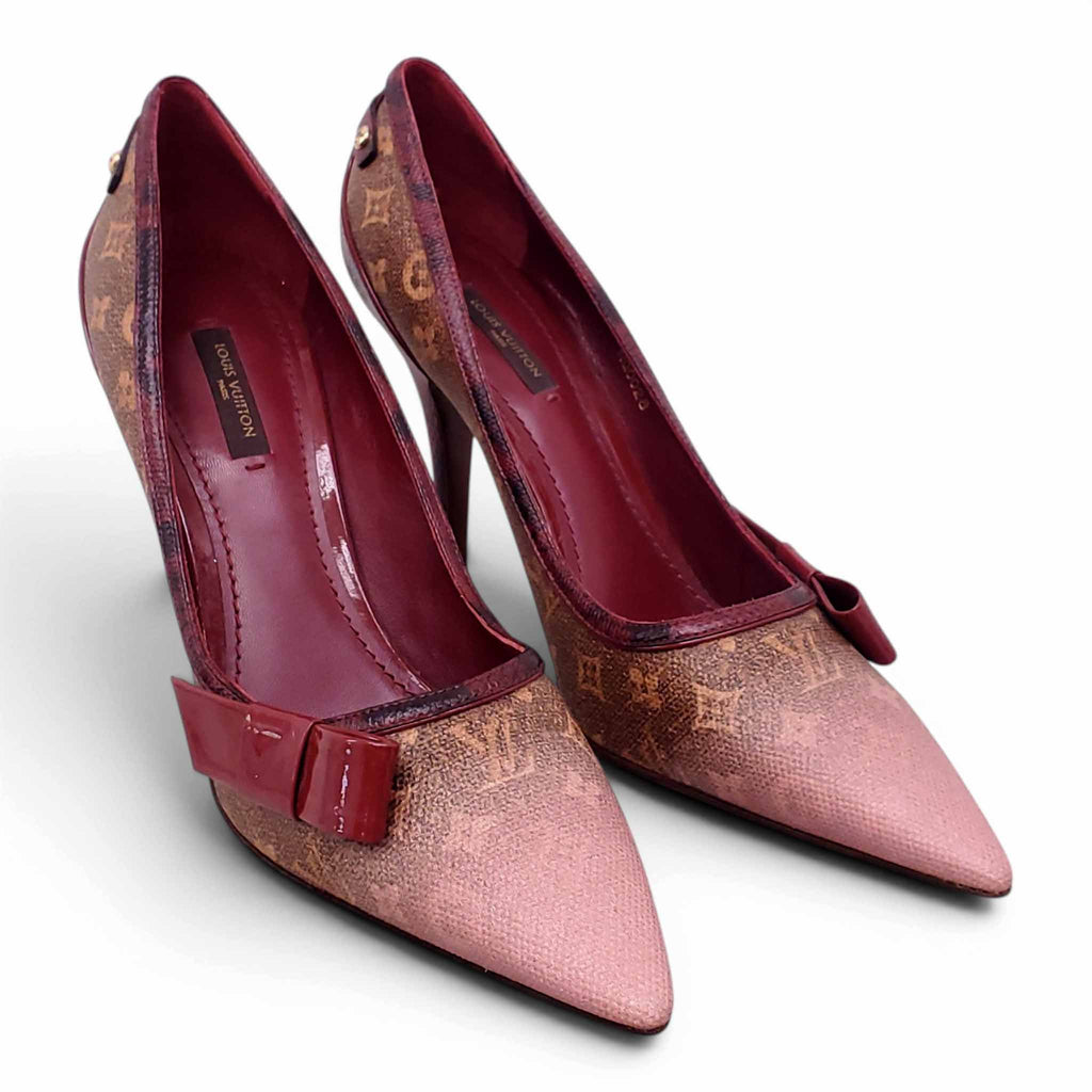 LOUIS VUITTON MONOGRAM BOW-ACCENTED PUMPS - SIZE 40