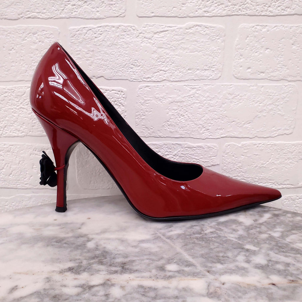 MAGDA BUTRYM RED PATENT WITH FLORAL DETAIL ON HEELS - SIZE 39